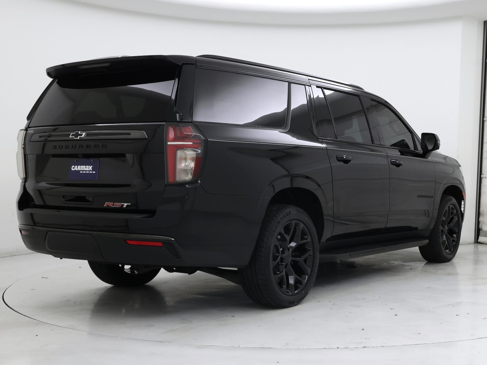 2021 Chevrolet Suburban RST - Photo 9