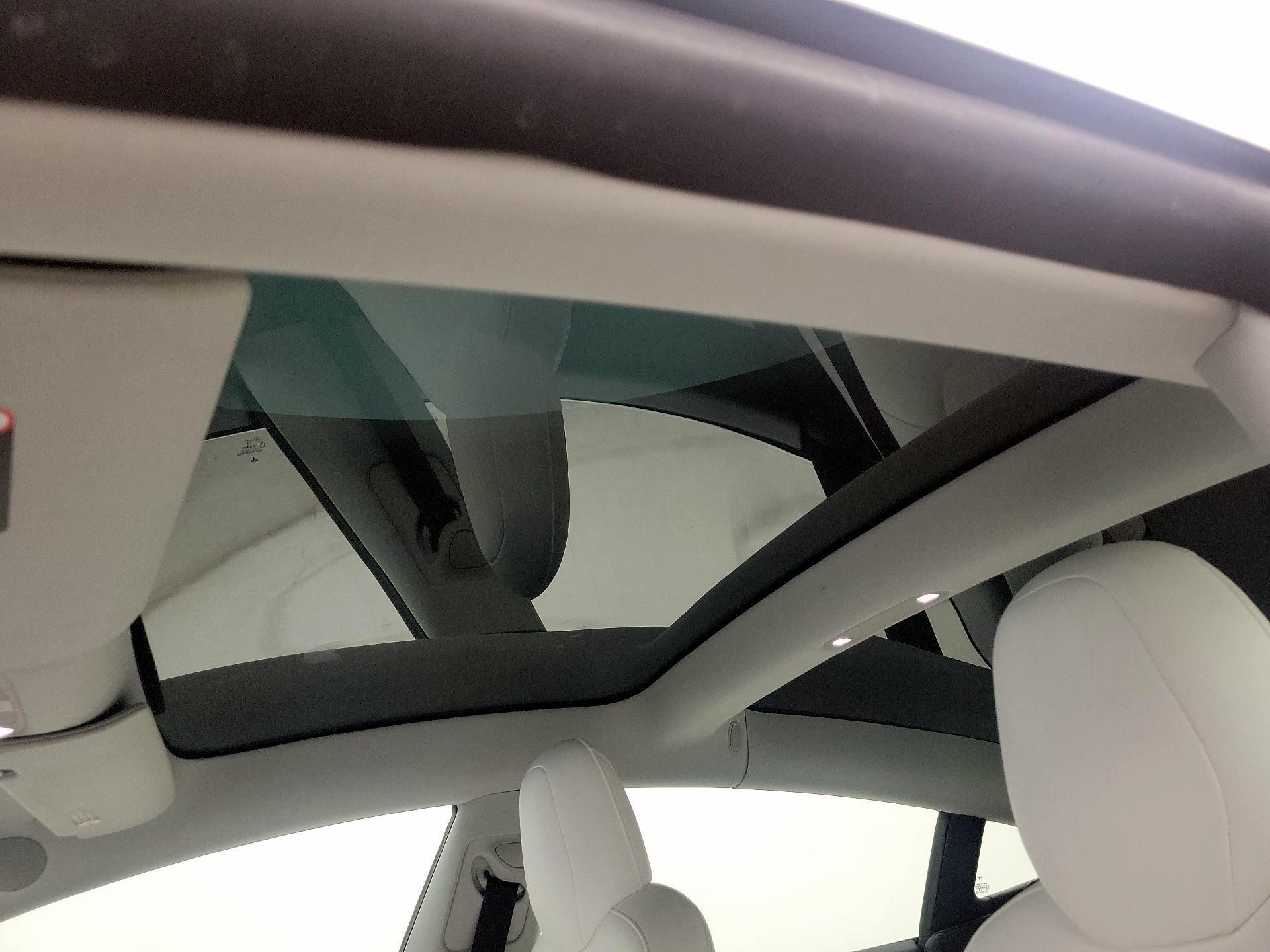 Thumbnail: 2019 Tesla Model 3 - 19