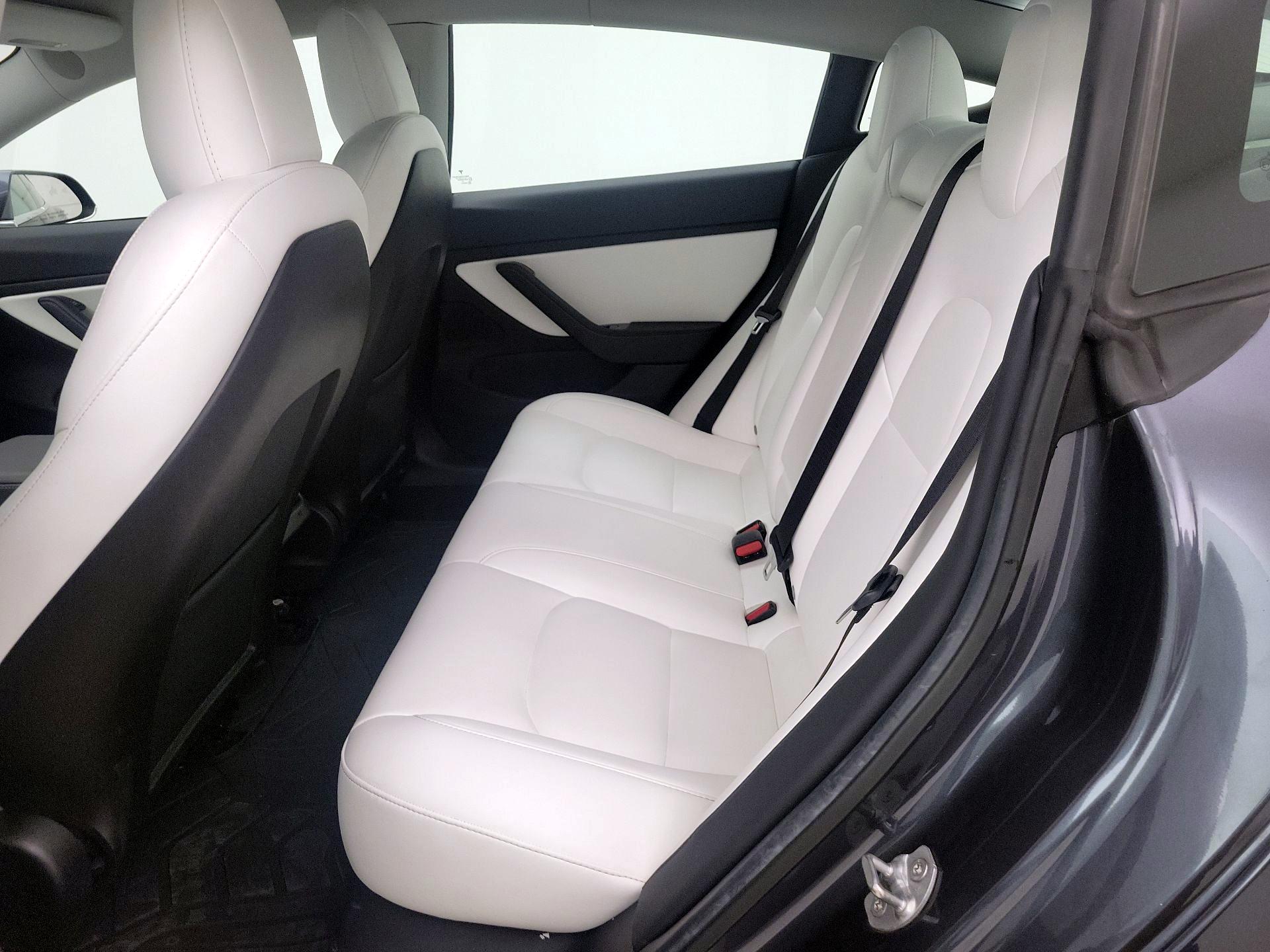 Thumbnail: 2019 Tesla Model 3 - 20