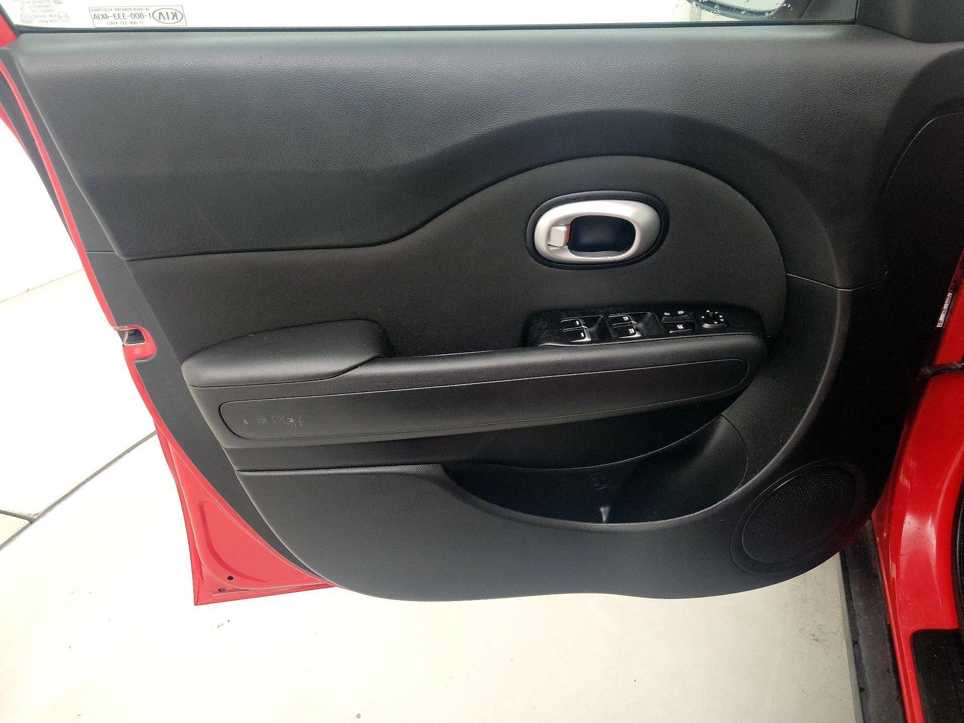 Thumbnail: 2019 Kia Soul - 12