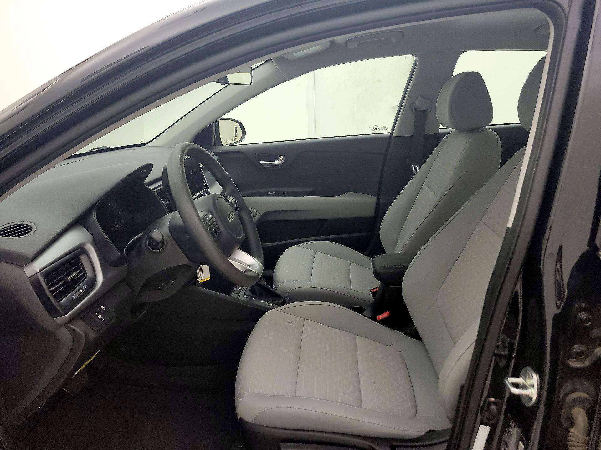 Thumbnail: 2023 Kia Rio - 11