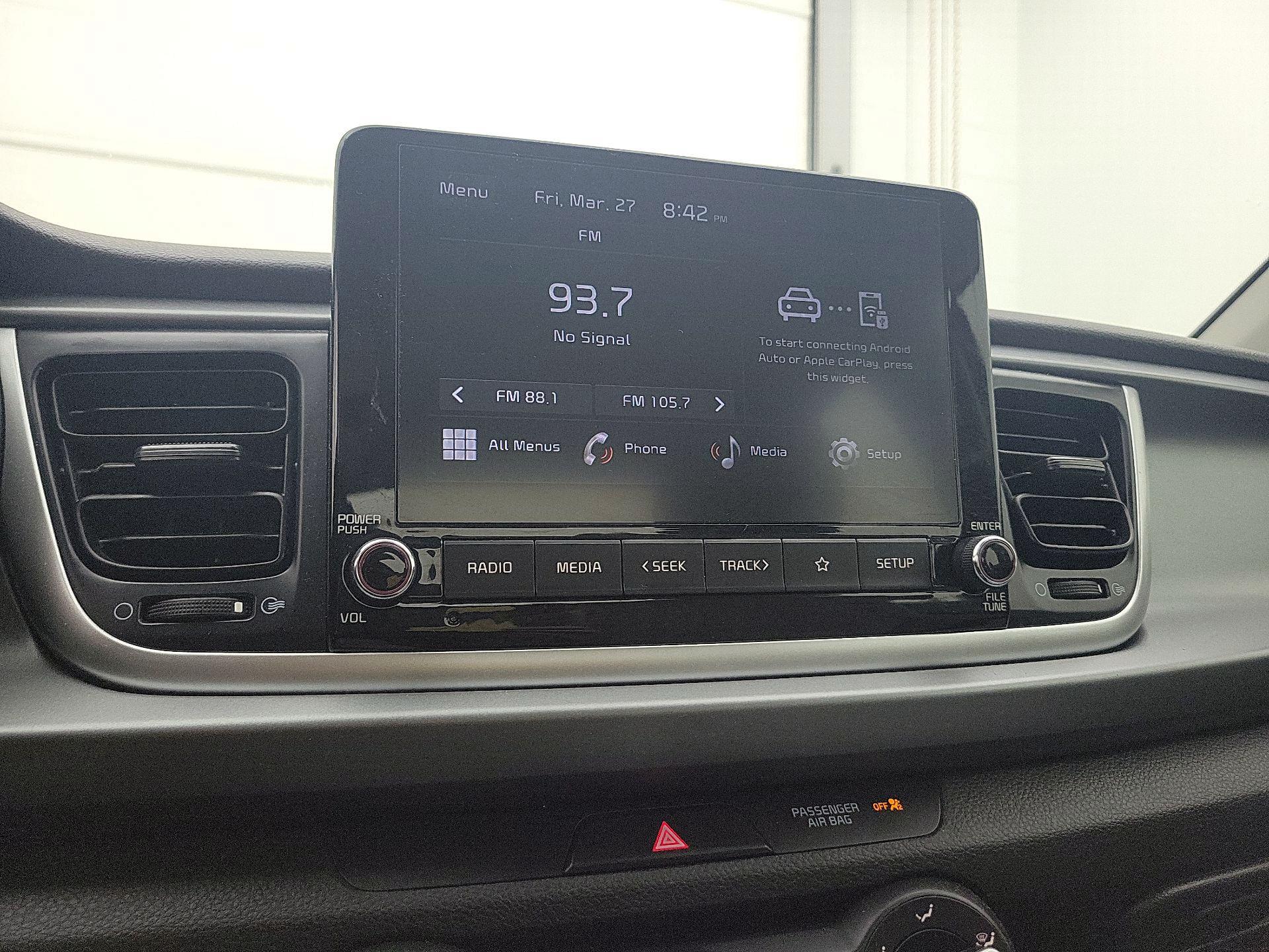 Thumbnail: 2023 Kia Rio - 15