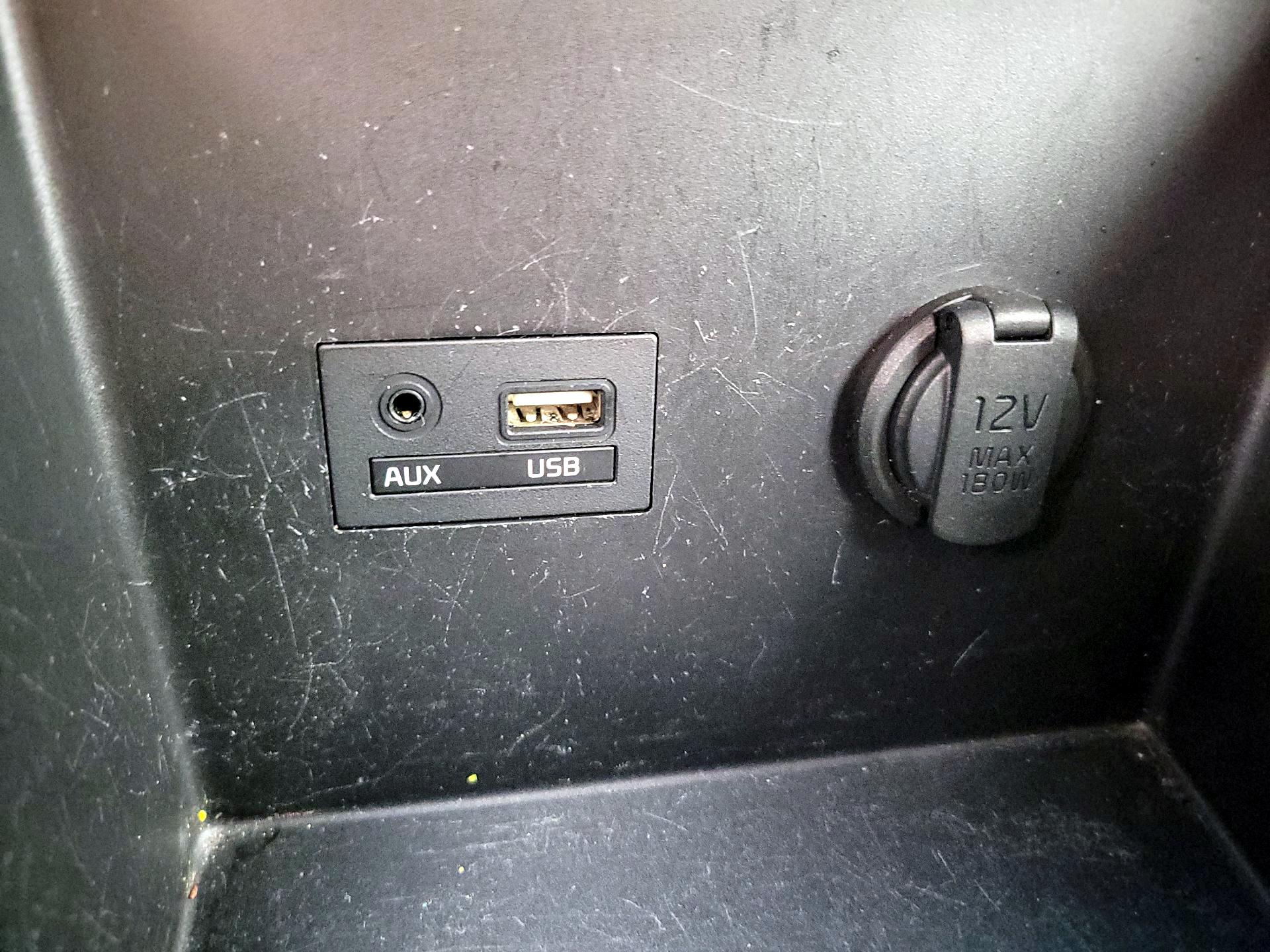 Thumbnail: 2017 Kia Forte - 17