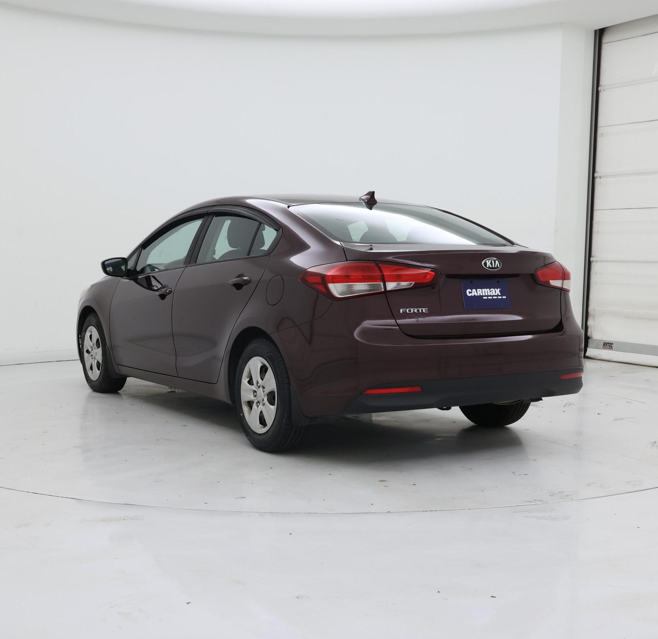 Thumbnail: 2017 Kia Forte - 2