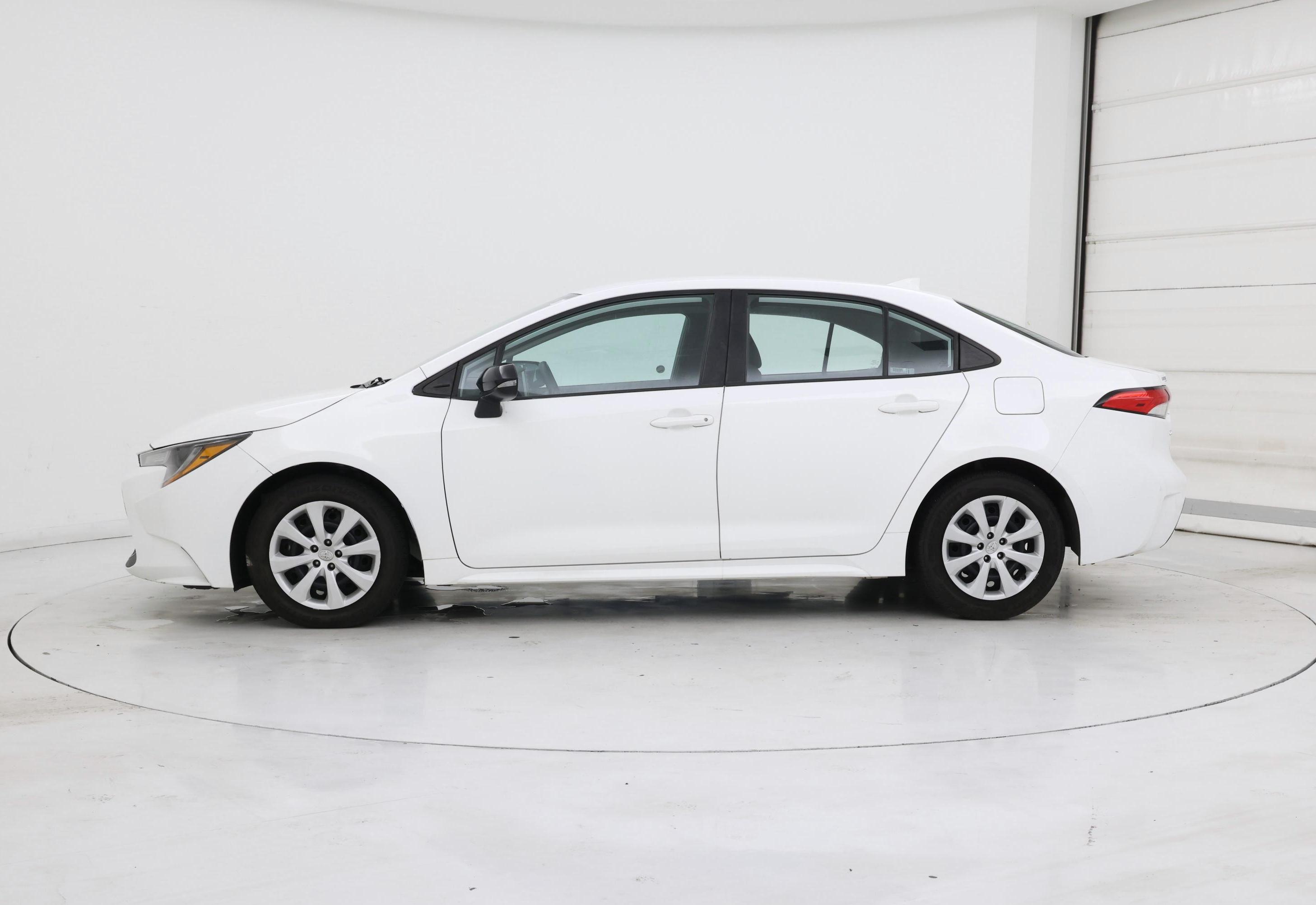 Thumbnail: 2021 Toyota Corolla - 3