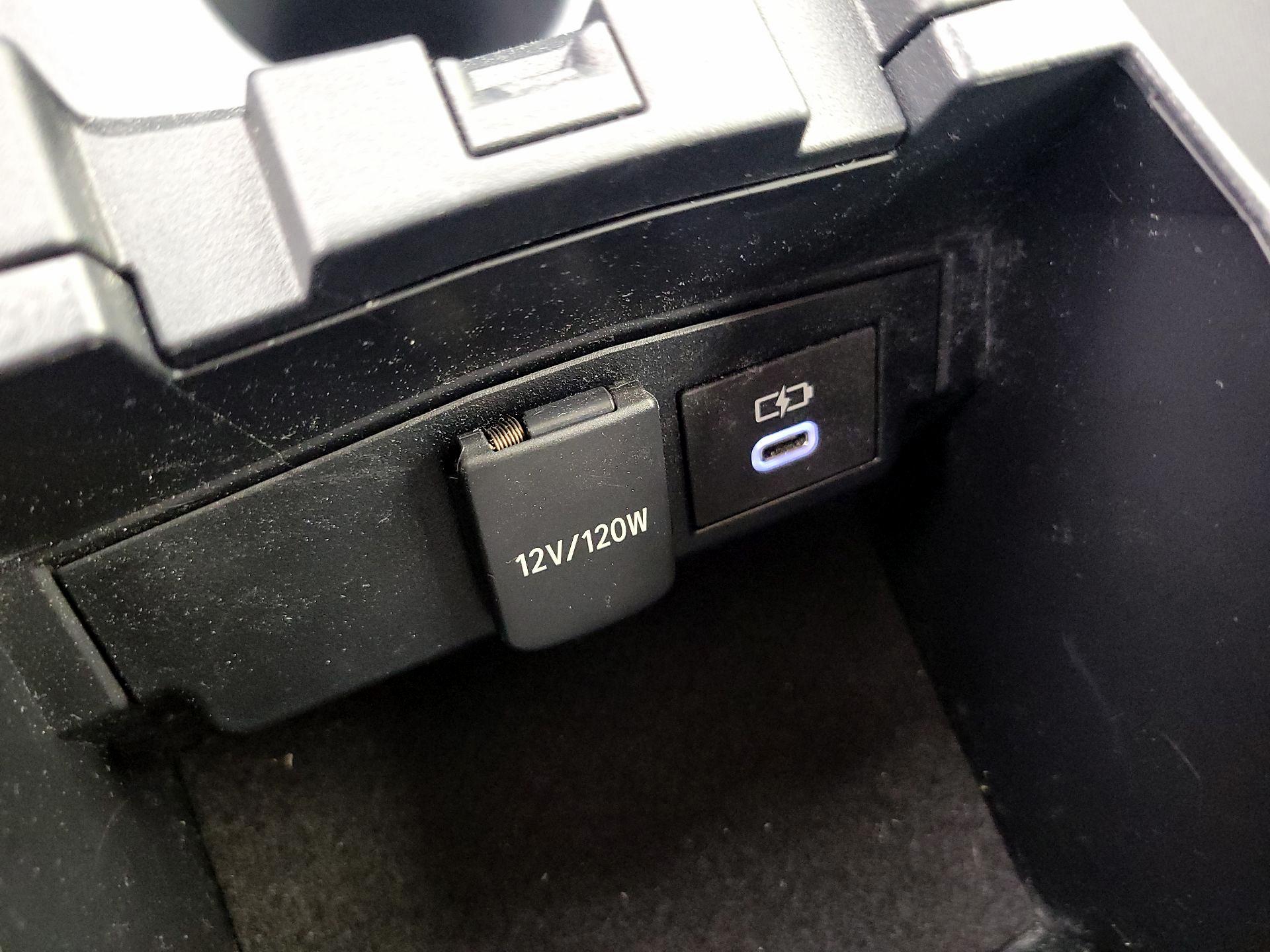 Thumbnail: 2023 Toyota Corolla - 19