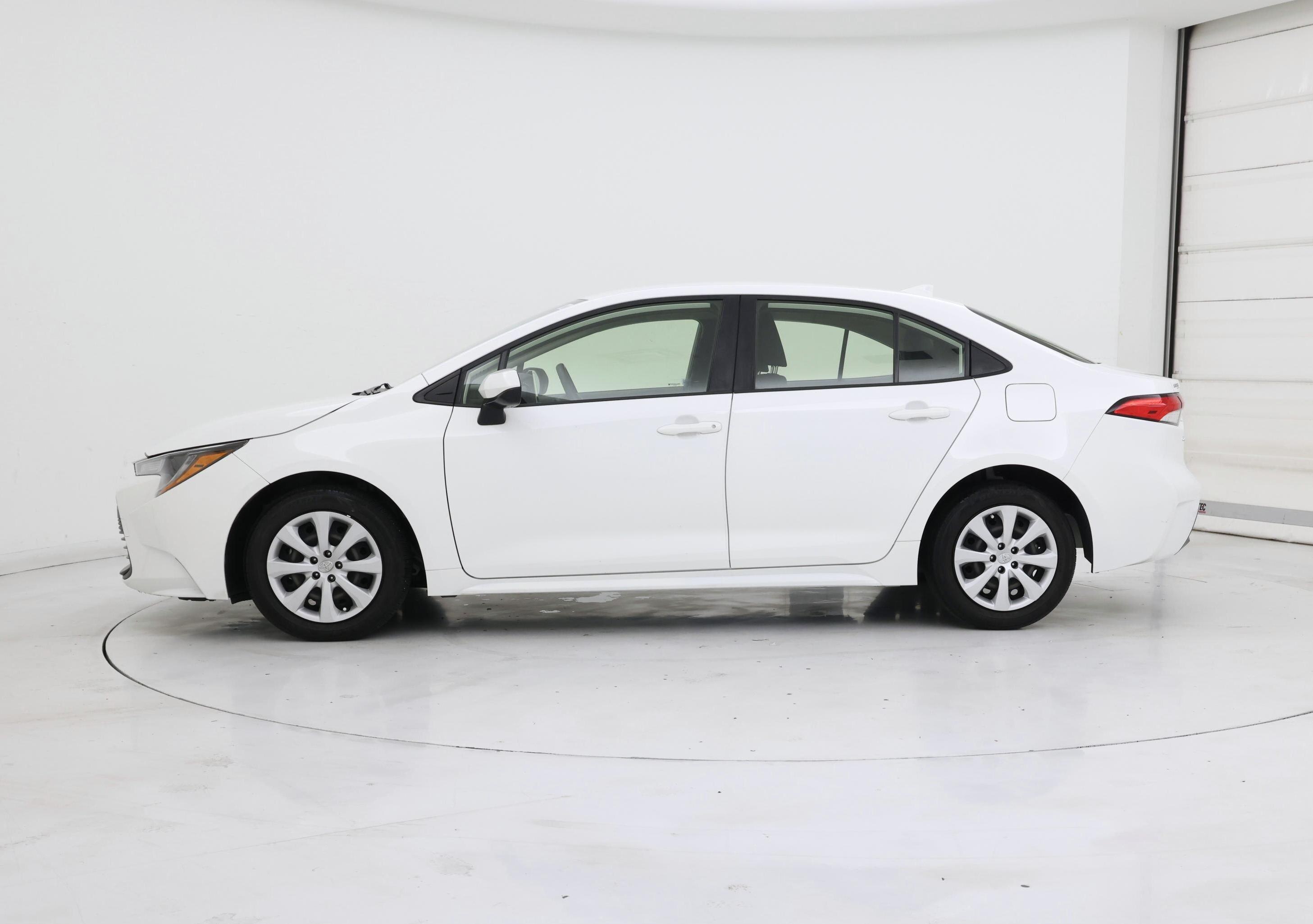 Thumbnail: 2023 Toyota Corolla - 3