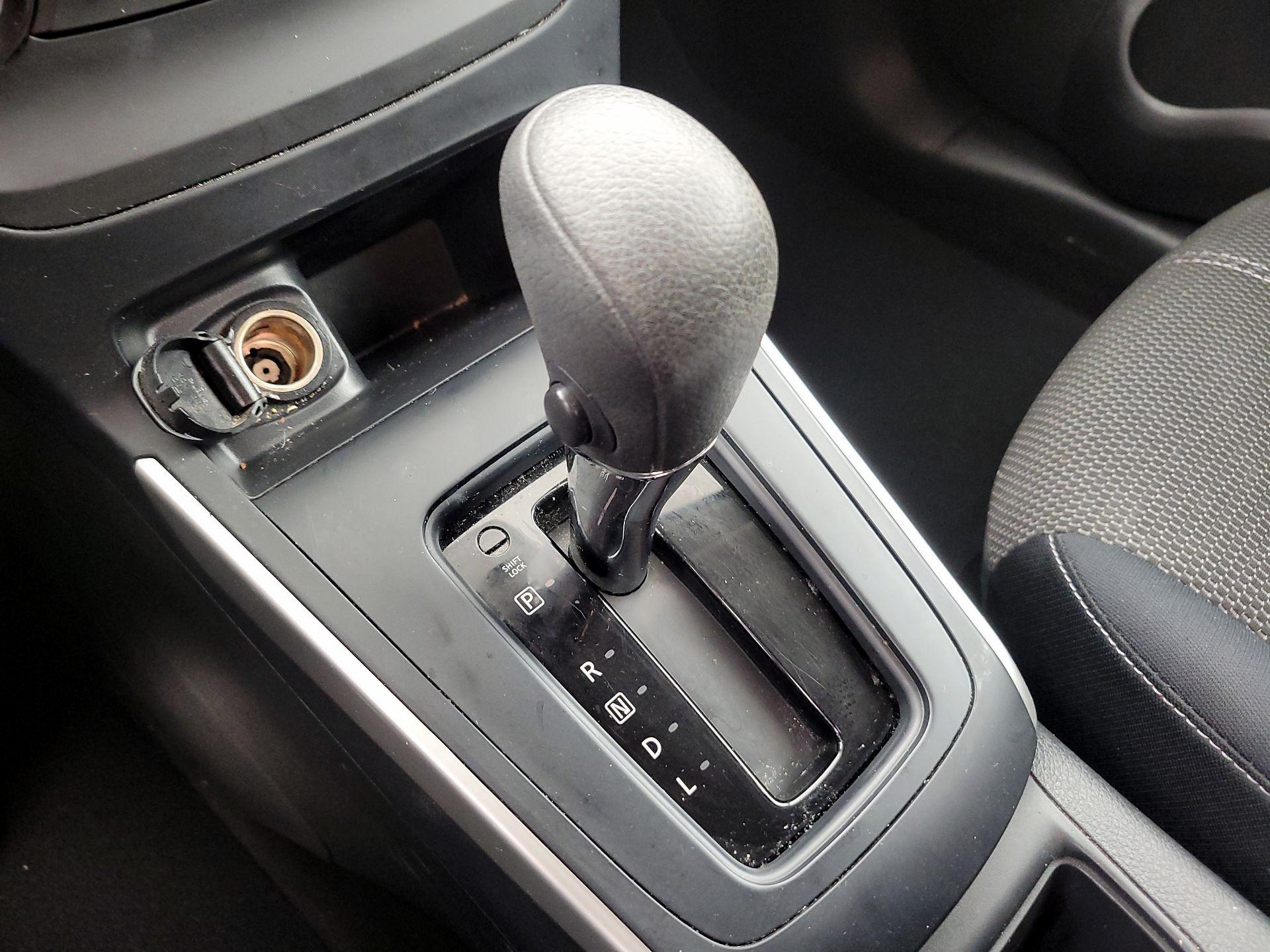 Thumbnail: 2017 Nissan Sentra - 16