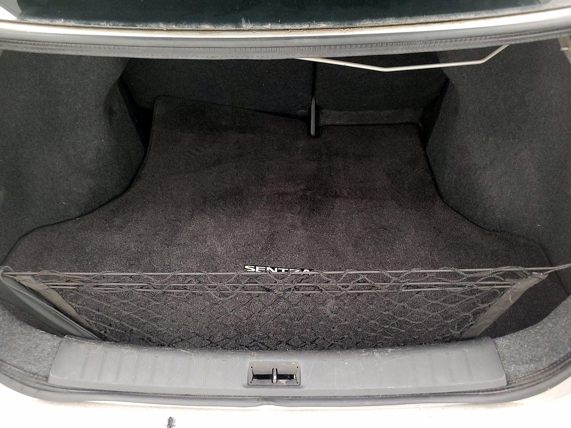 Thumbnail: 2017 Nissan Sentra - 18