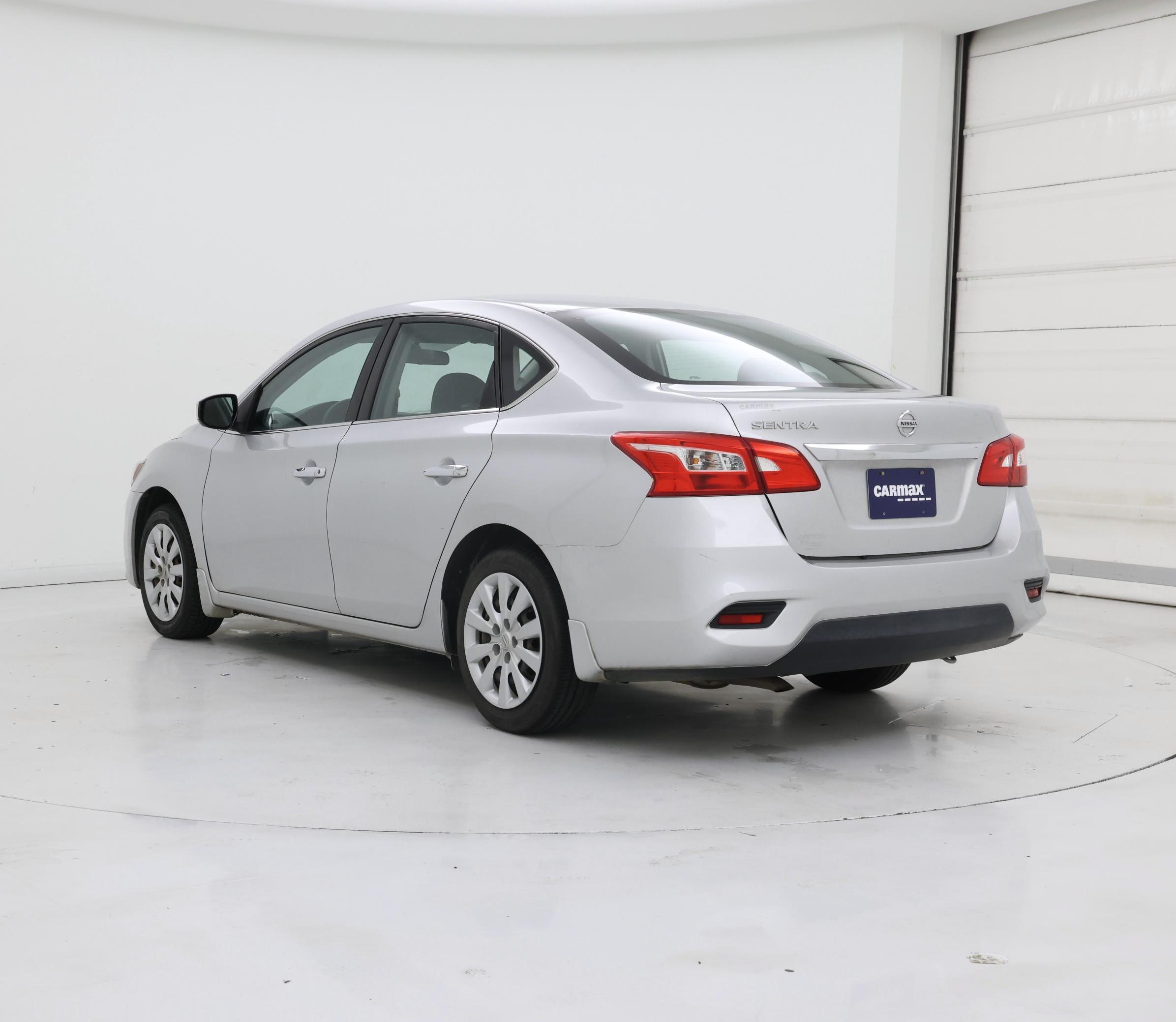 Thumbnail: 2017 Nissan Sentra - 2