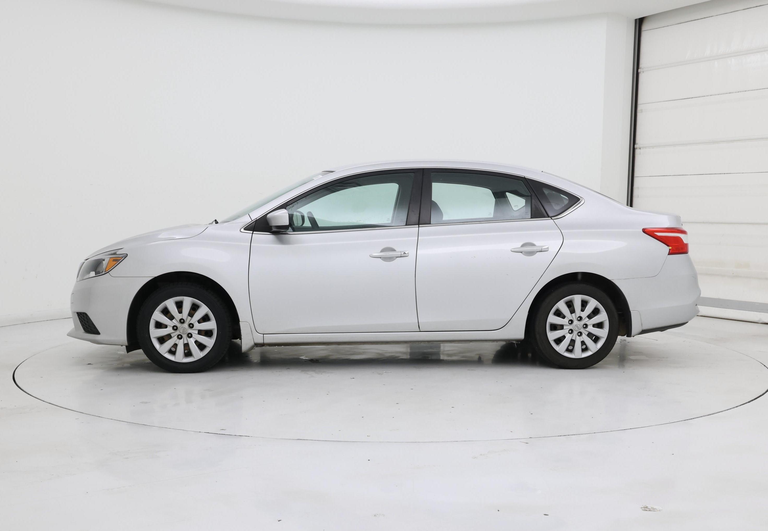 Thumbnail: 2017 Nissan Sentra - 3