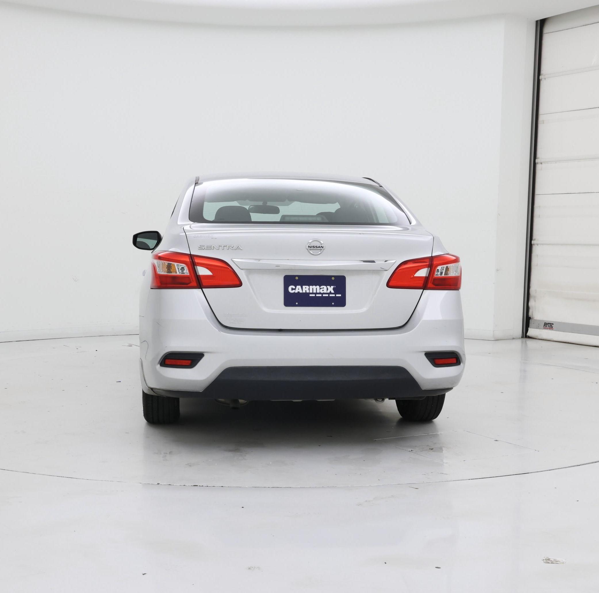 Thumbnail: 2017 Nissan Sentra - 6