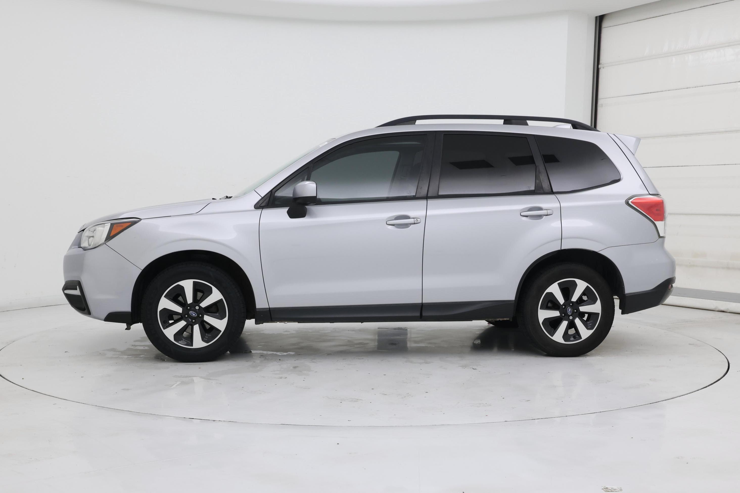 Thumbnail: 2018 Subaru Forester - 3