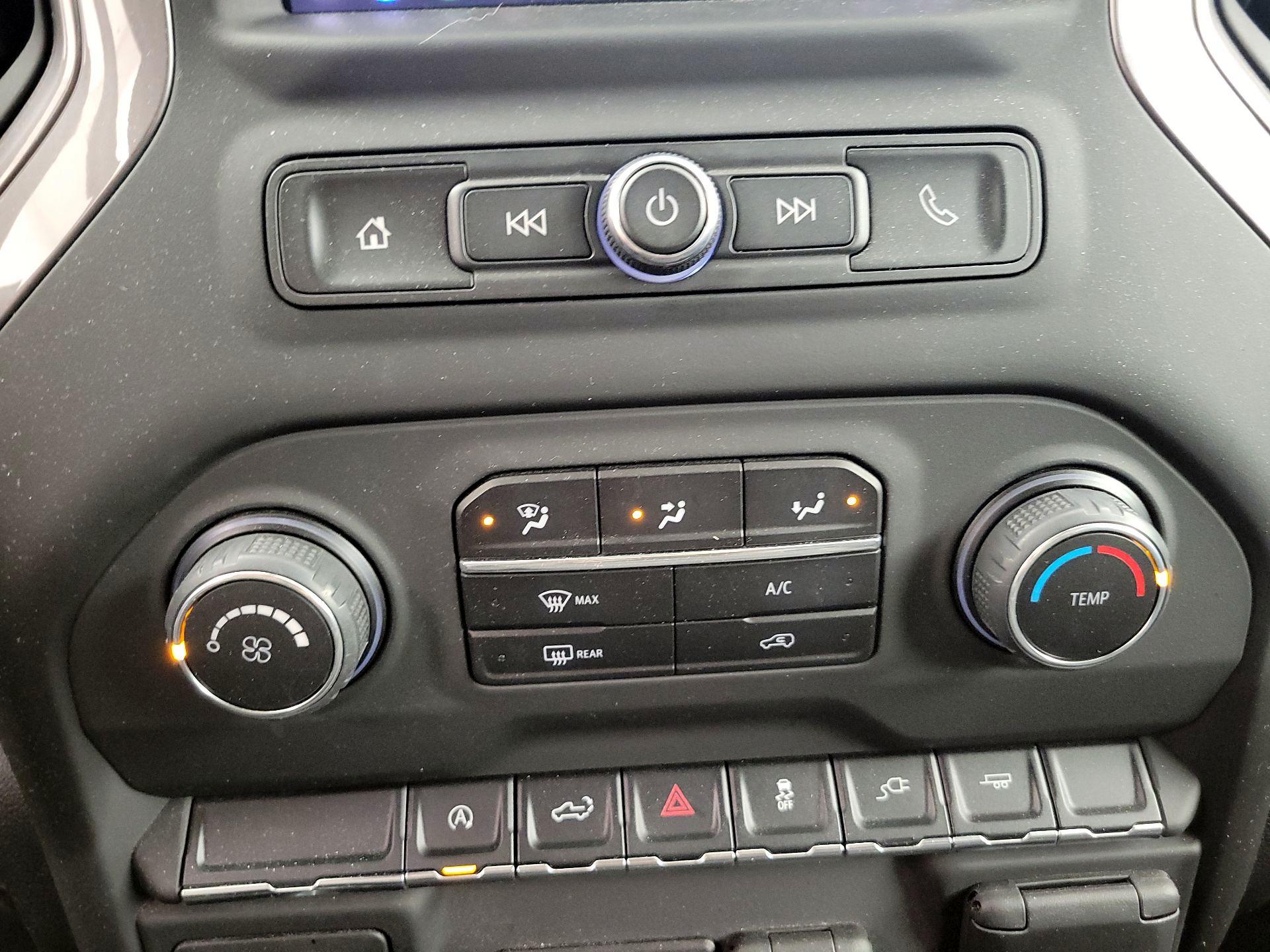 Thumbnail: 2021 Chevrolet Silverado 1500 - 16