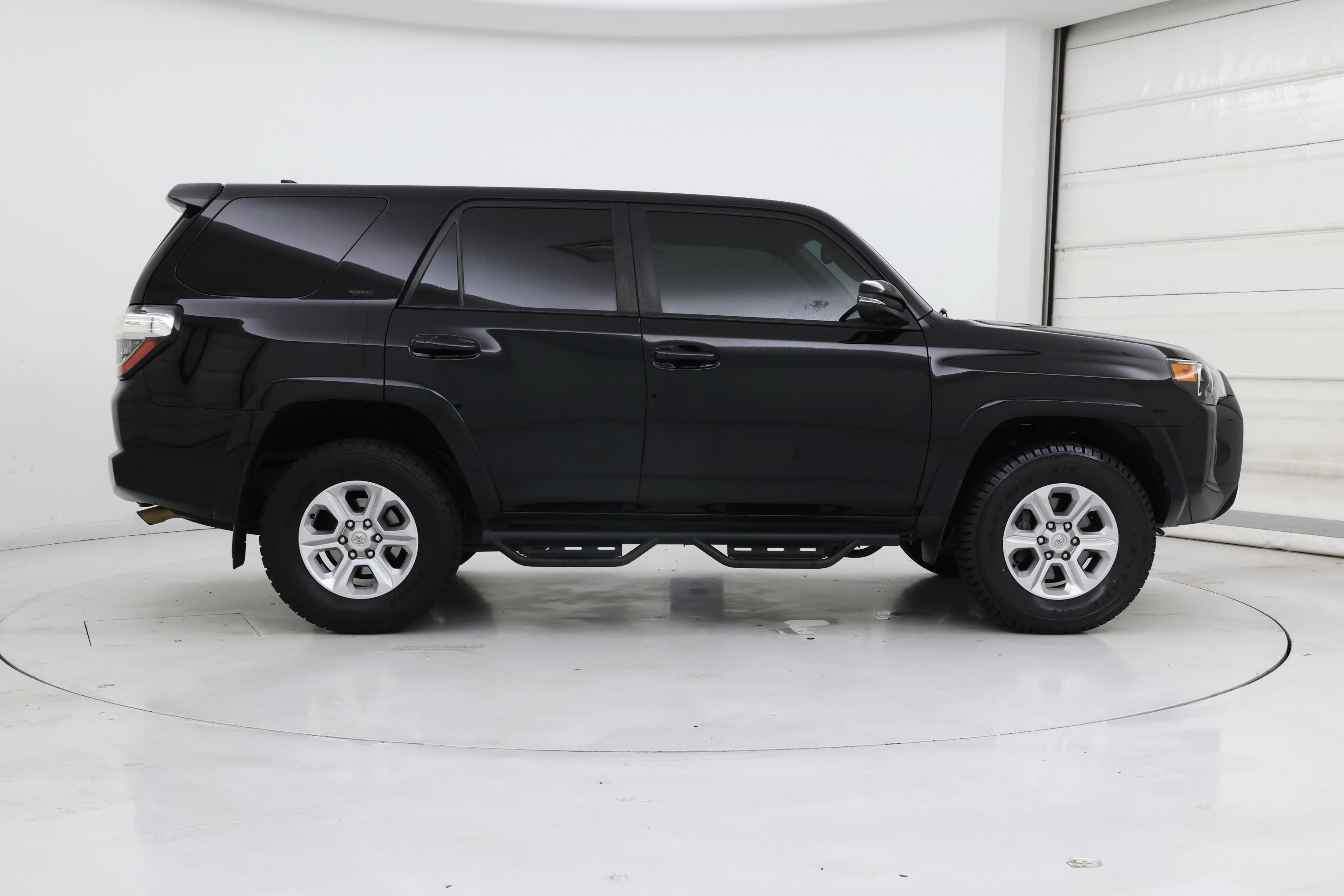 Thumbnail: 2019 Toyota 4Runner - 7