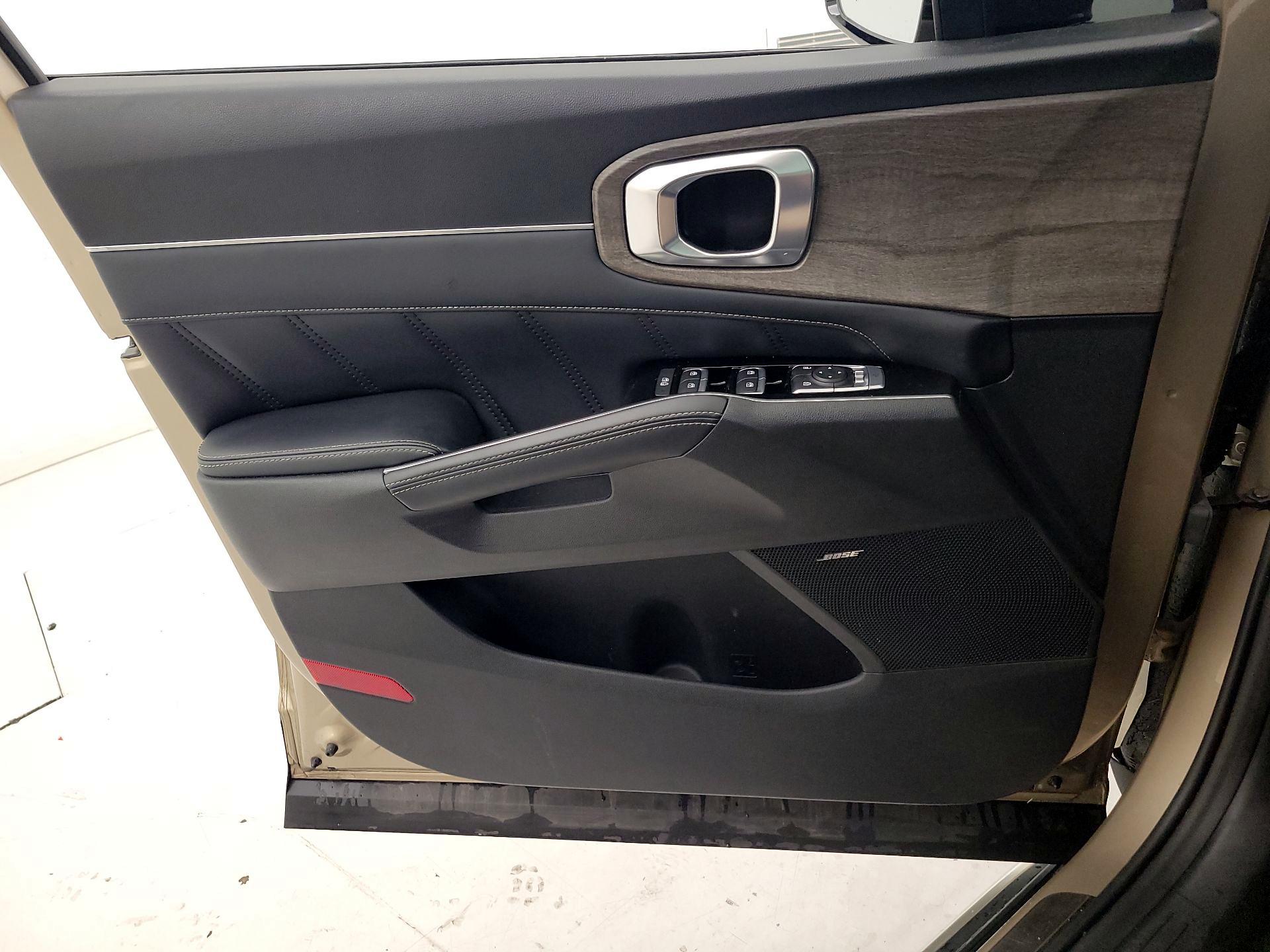 Thumbnail: 2021 Kia Sorento - 12