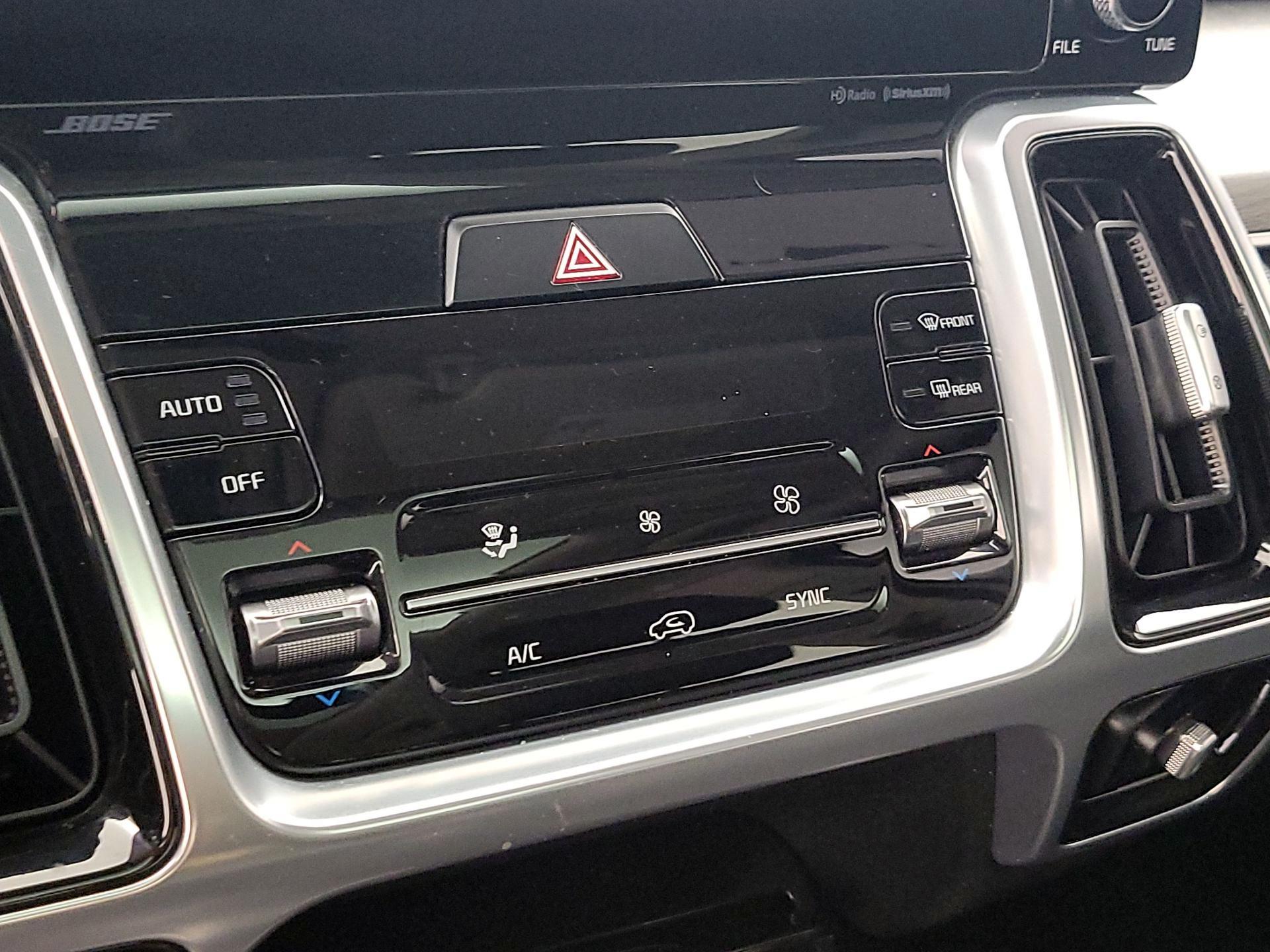 Thumbnail: 2021 Kia Sorento - 17