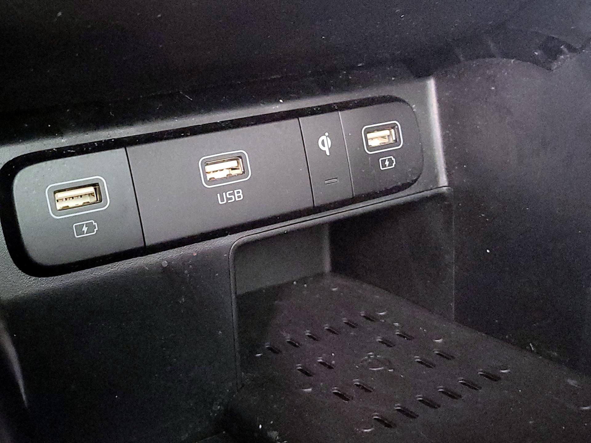 Thumbnail: 2021 Kia Sorento - 19