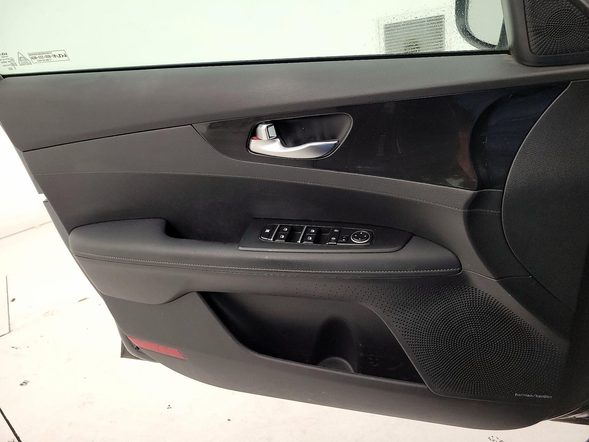 Thumbnail: 2022 Kia Forte - 12
