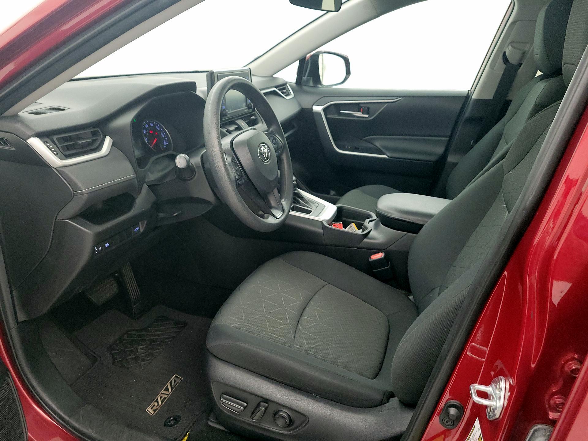 Thumbnail: 2021 Toyota RAV4 - 11