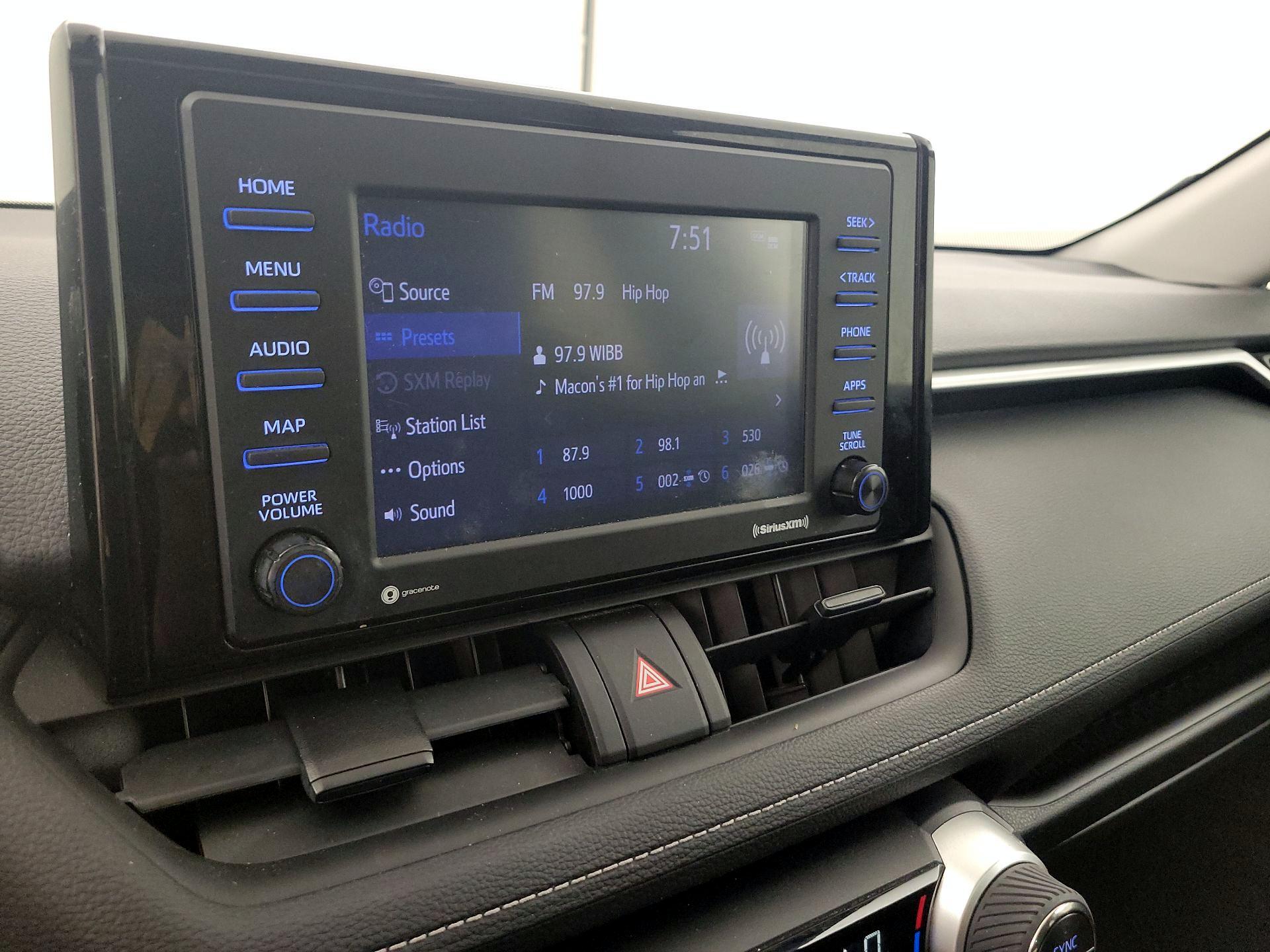 Thumbnail: 2021 Toyota RAV4 - 15