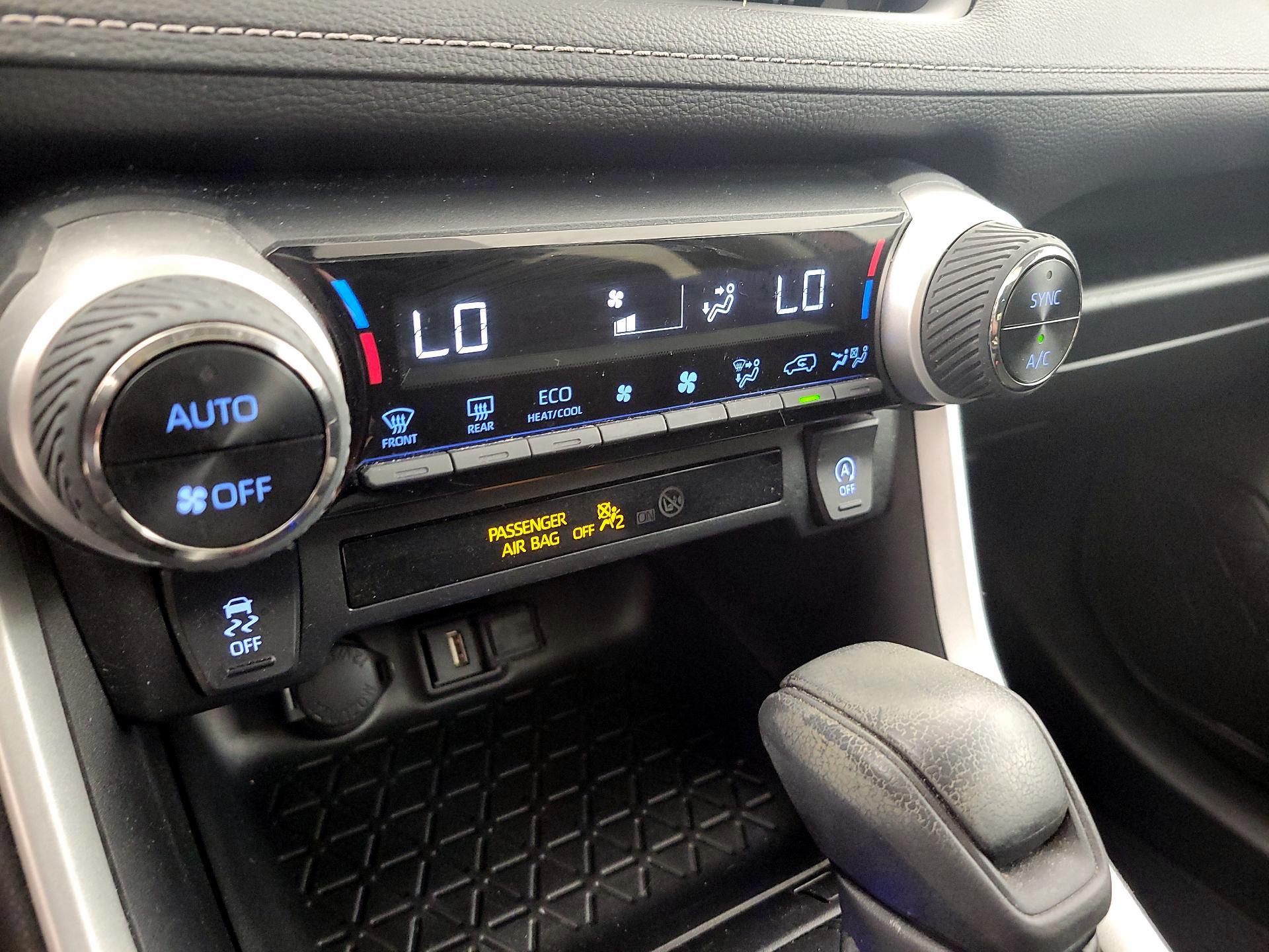 Thumbnail: 2021 Toyota RAV4 - 16