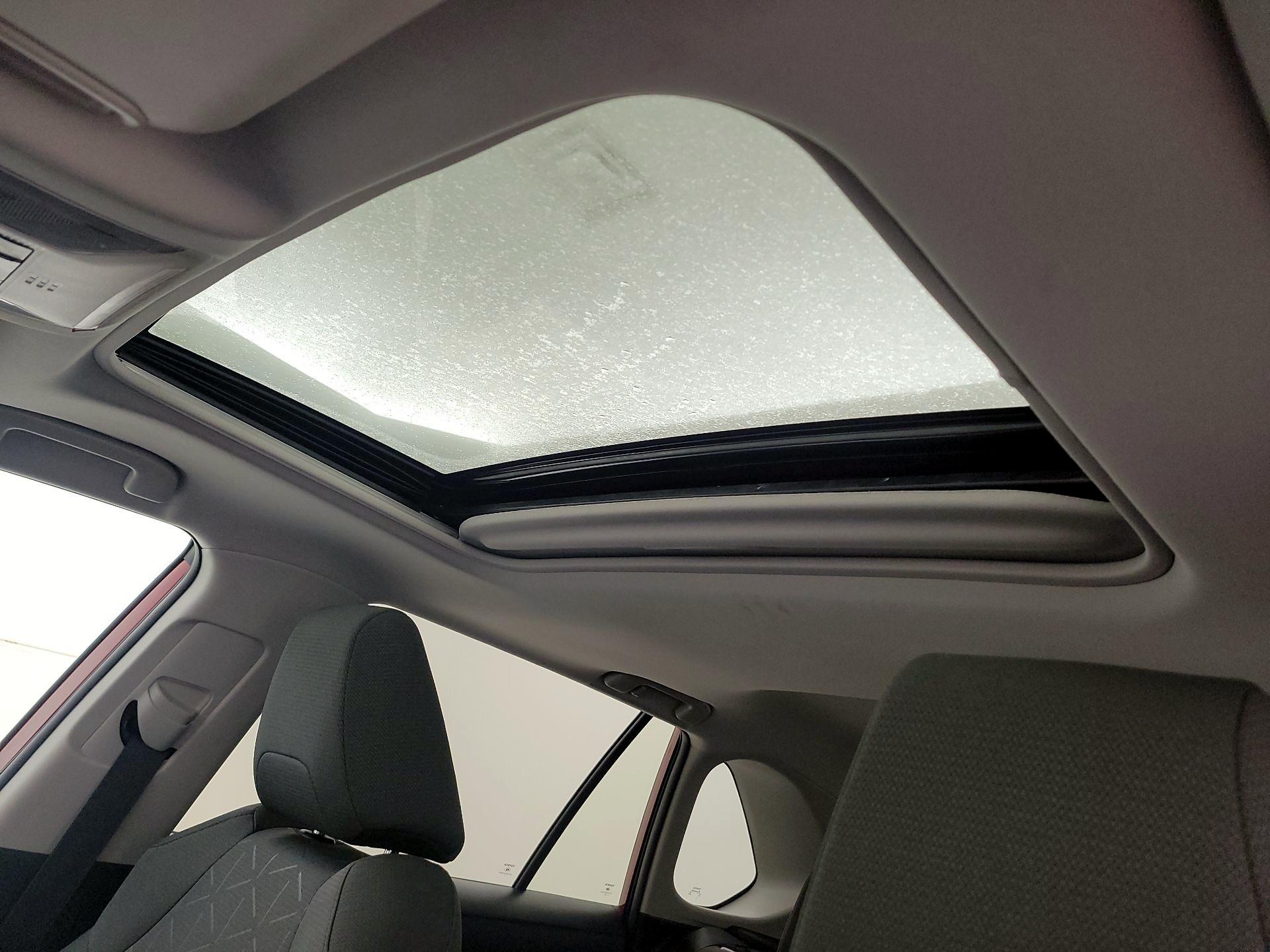 Thumbnail: 2021 Toyota RAV4 - 19