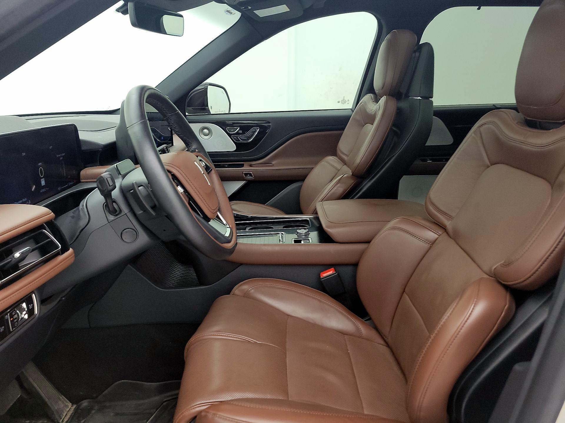 Thumbnail: 2025 Lincoln Aviator - 11