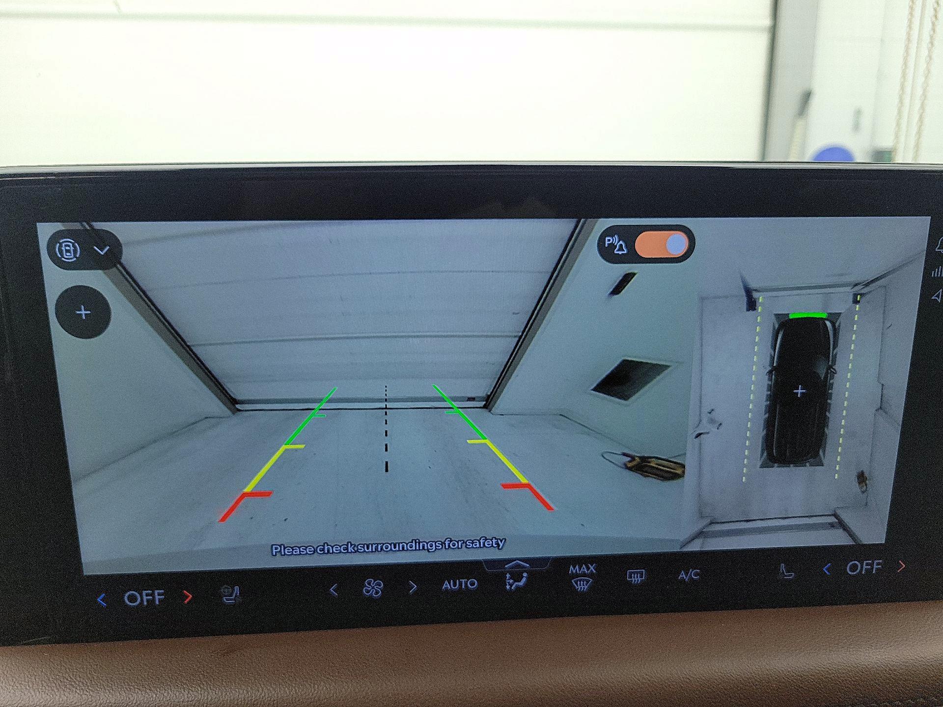 Thumbnail: 2025 Lincoln Aviator - 15