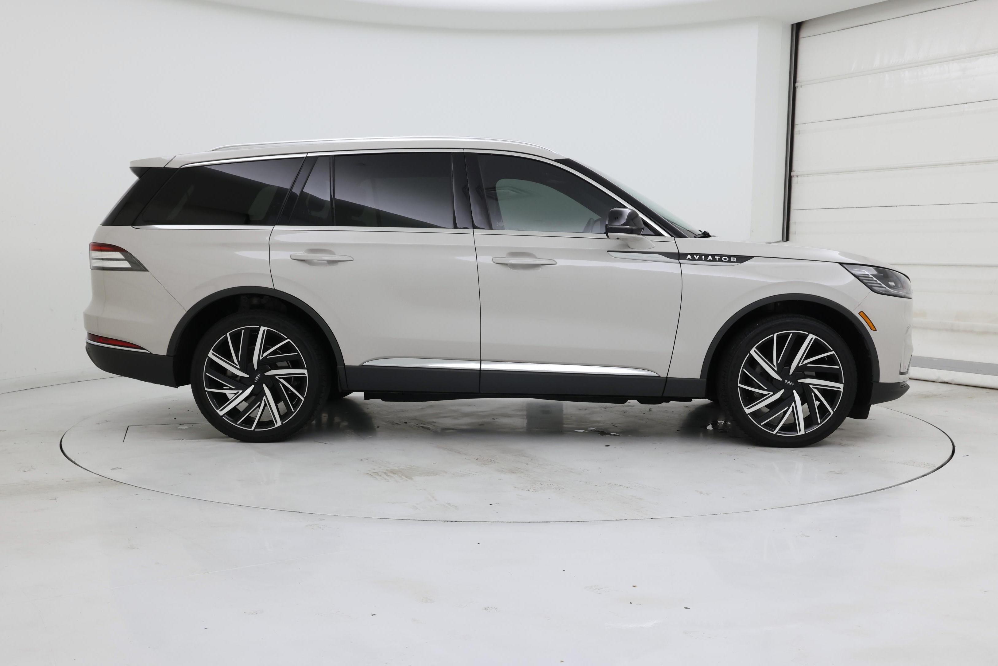 Thumbnail: 2025 Lincoln Aviator - 7