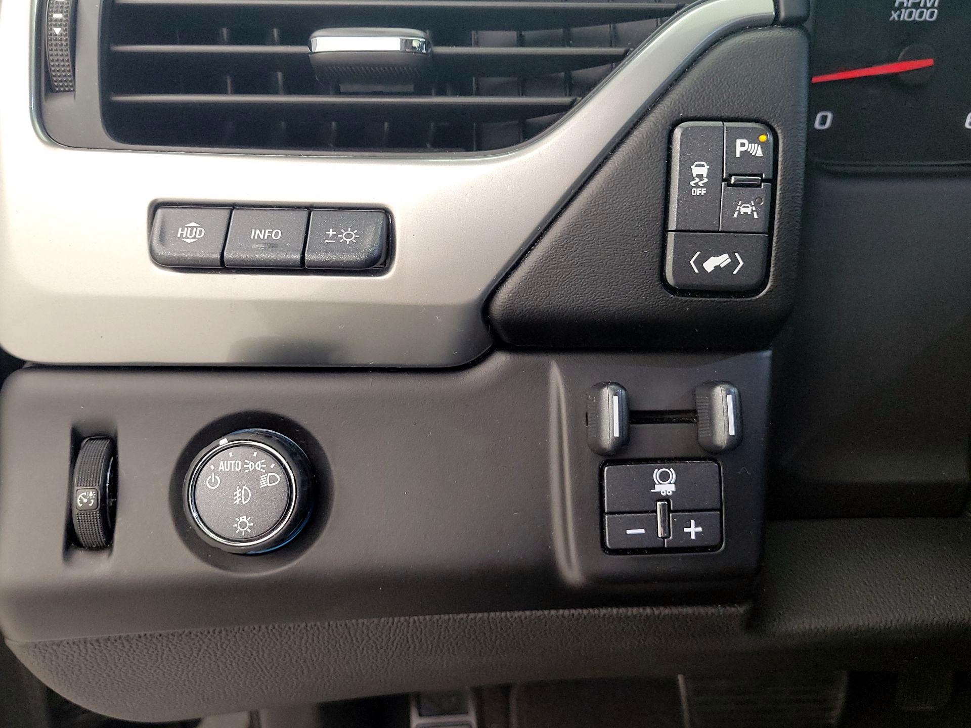 Thumbnail: 2020 Chevrolet Tahoe - 13