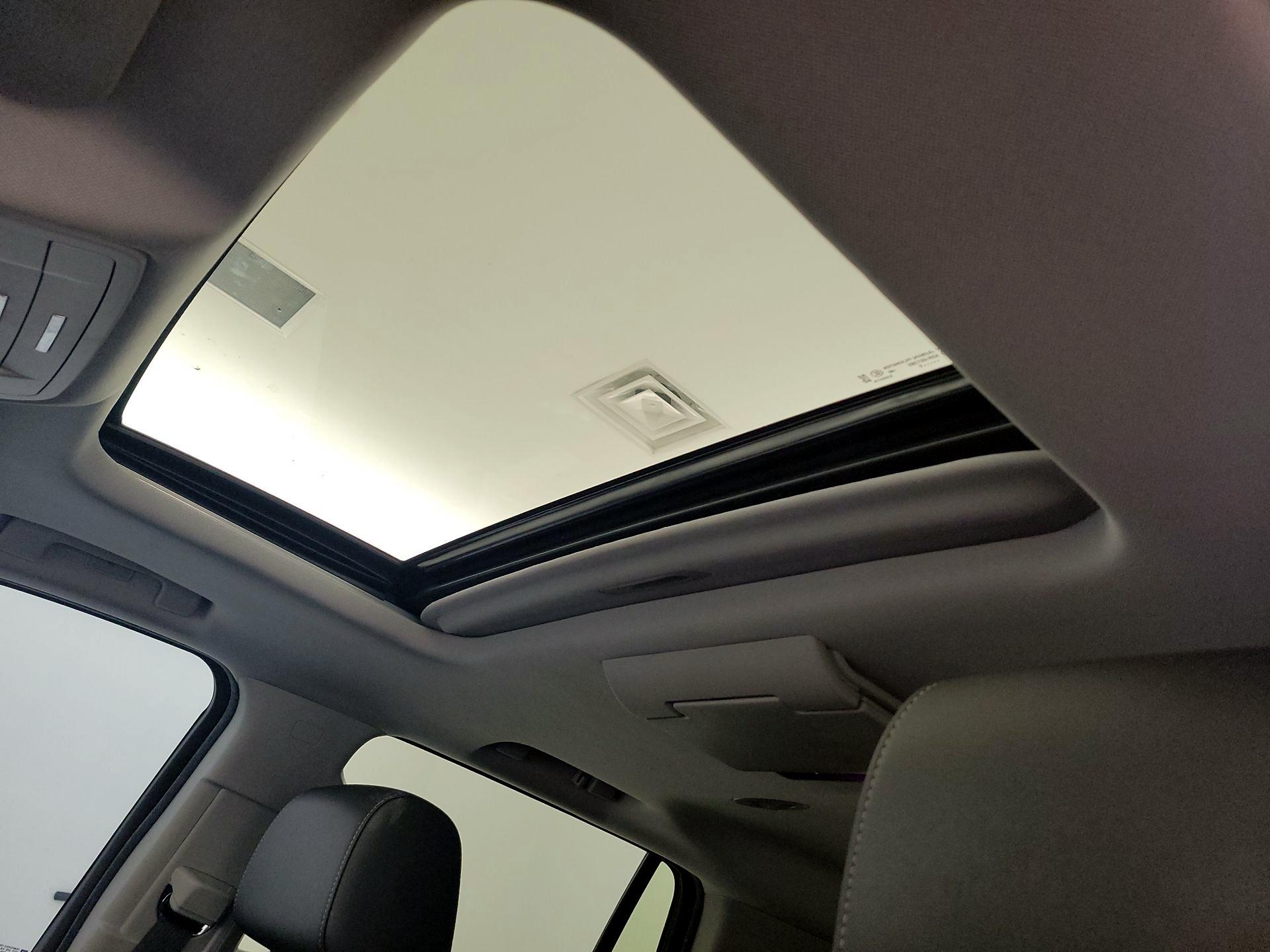 Thumbnail: 2020 Chevrolet Tahoe - 20