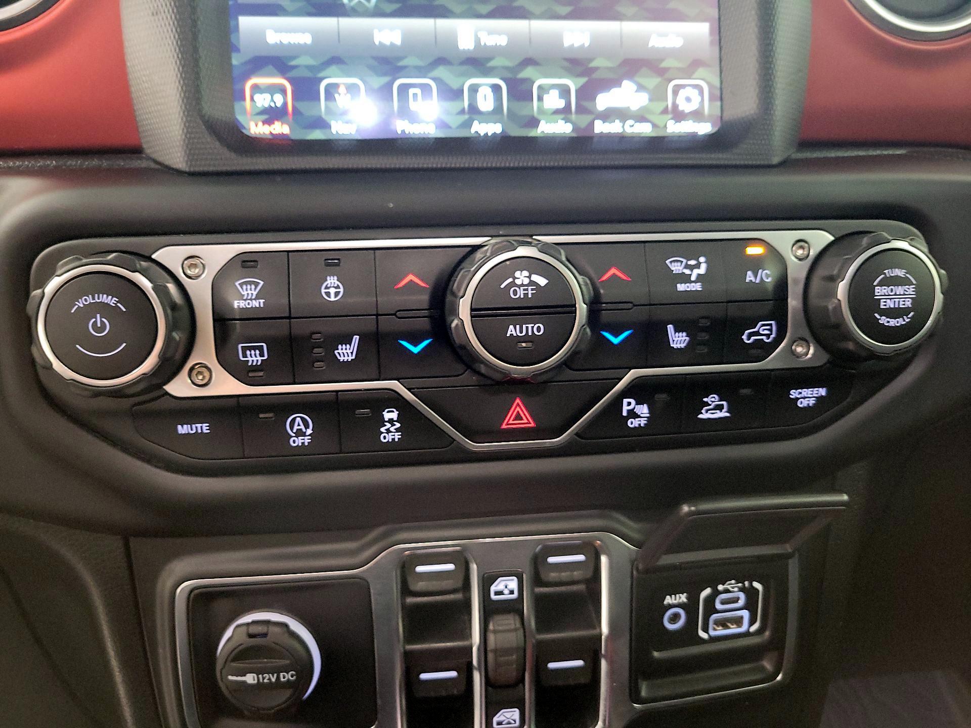 Thumbnail: 2021 Jeep Gladiator - 15