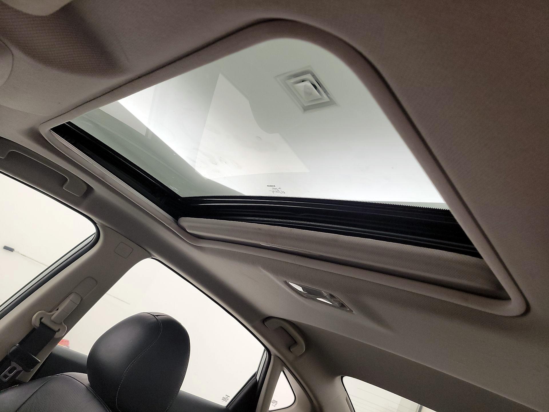Thumbnail: 2014 Nissan Sentra - 20
