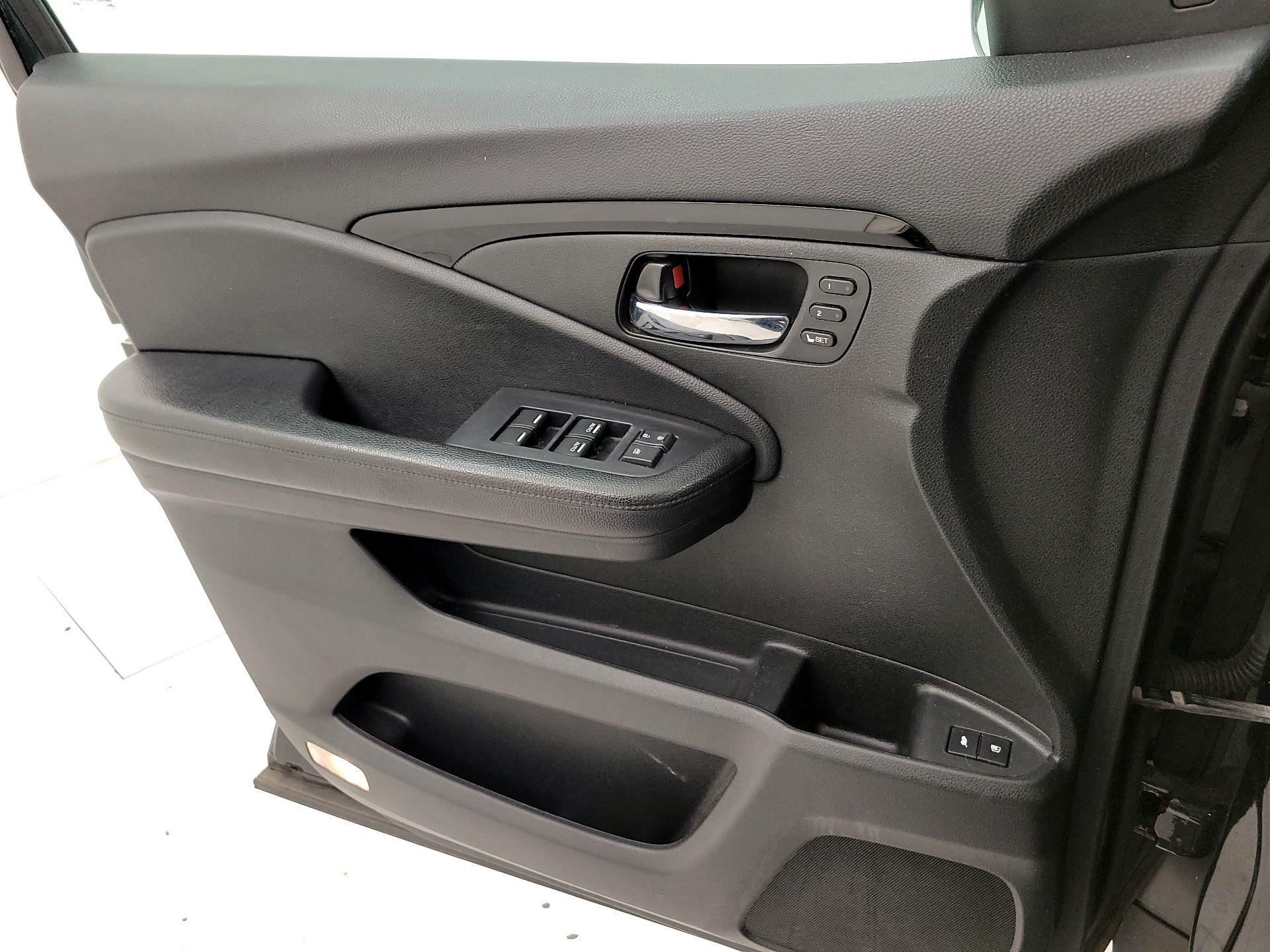 Thumbnail: 2019 Honda Passport - 12