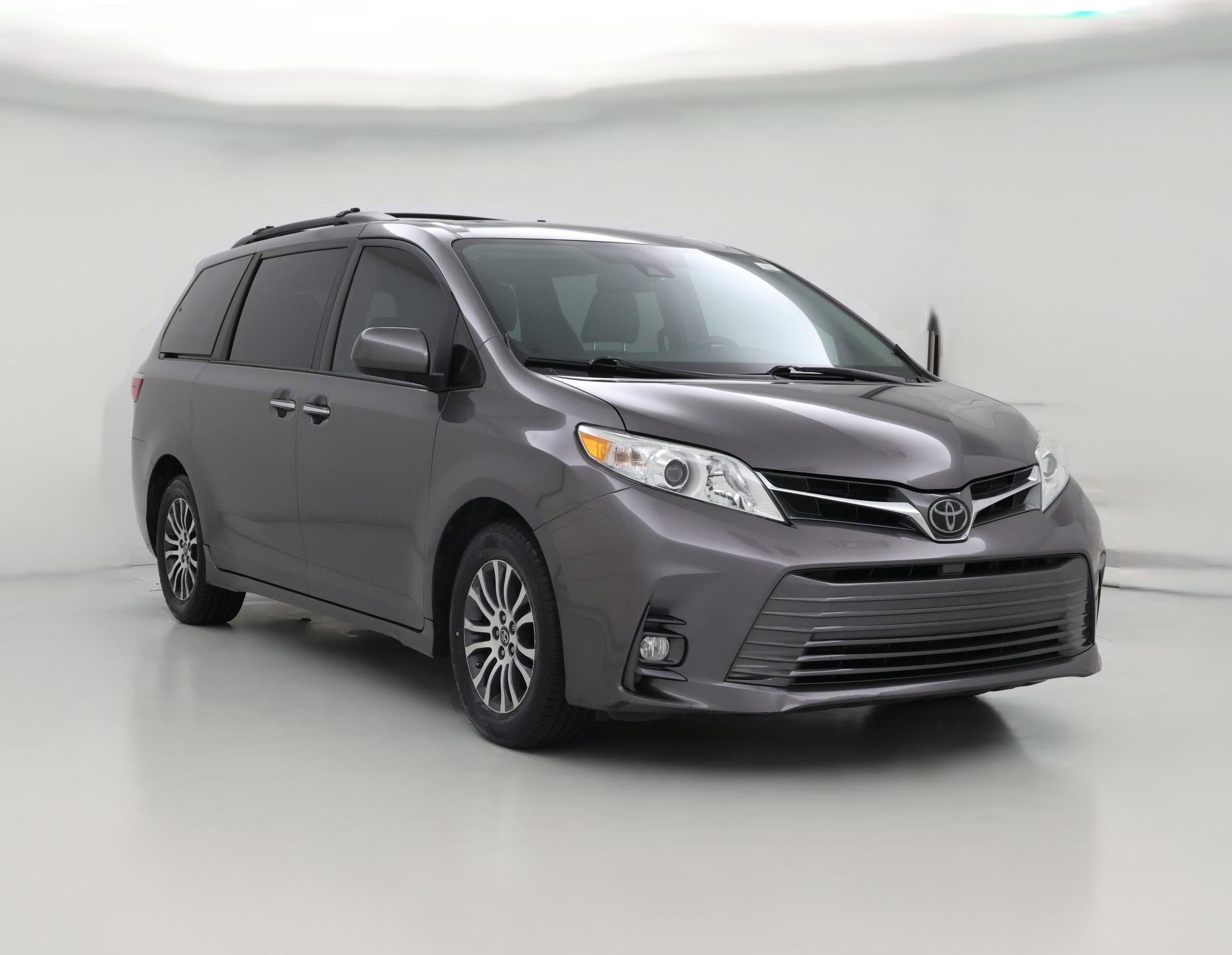 Thumbnail: 2019 Toyota Sienna - 1