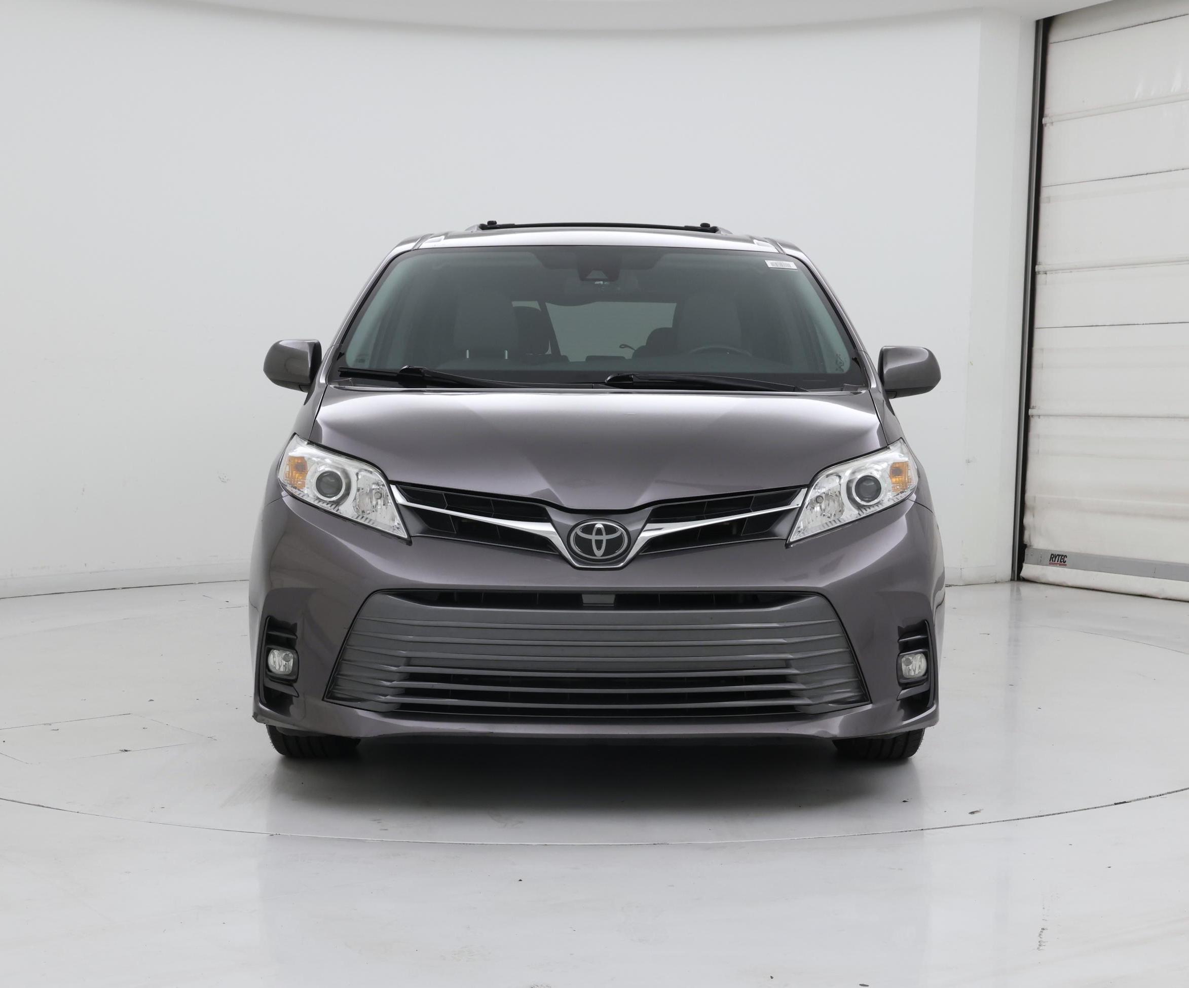 Thumbnail: 2019 Toyota Sienna - 5