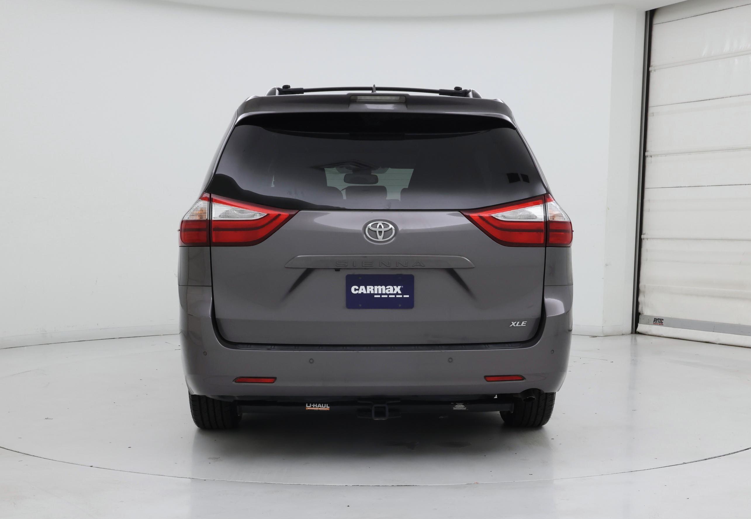 Thumbnail: 2019 Toyota Sienna - 6