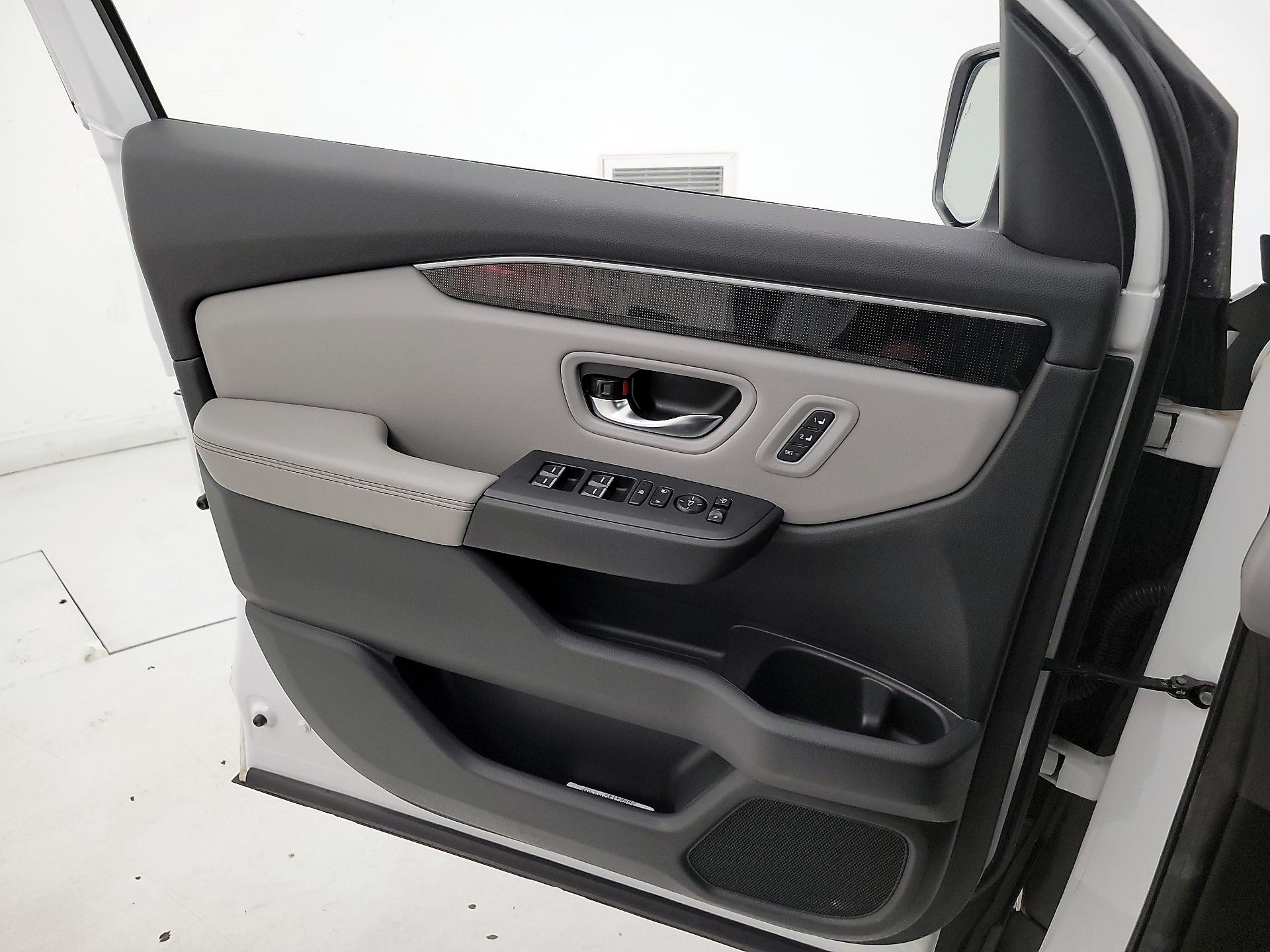 Thumbnail: 2024 Honda Pilot - 12