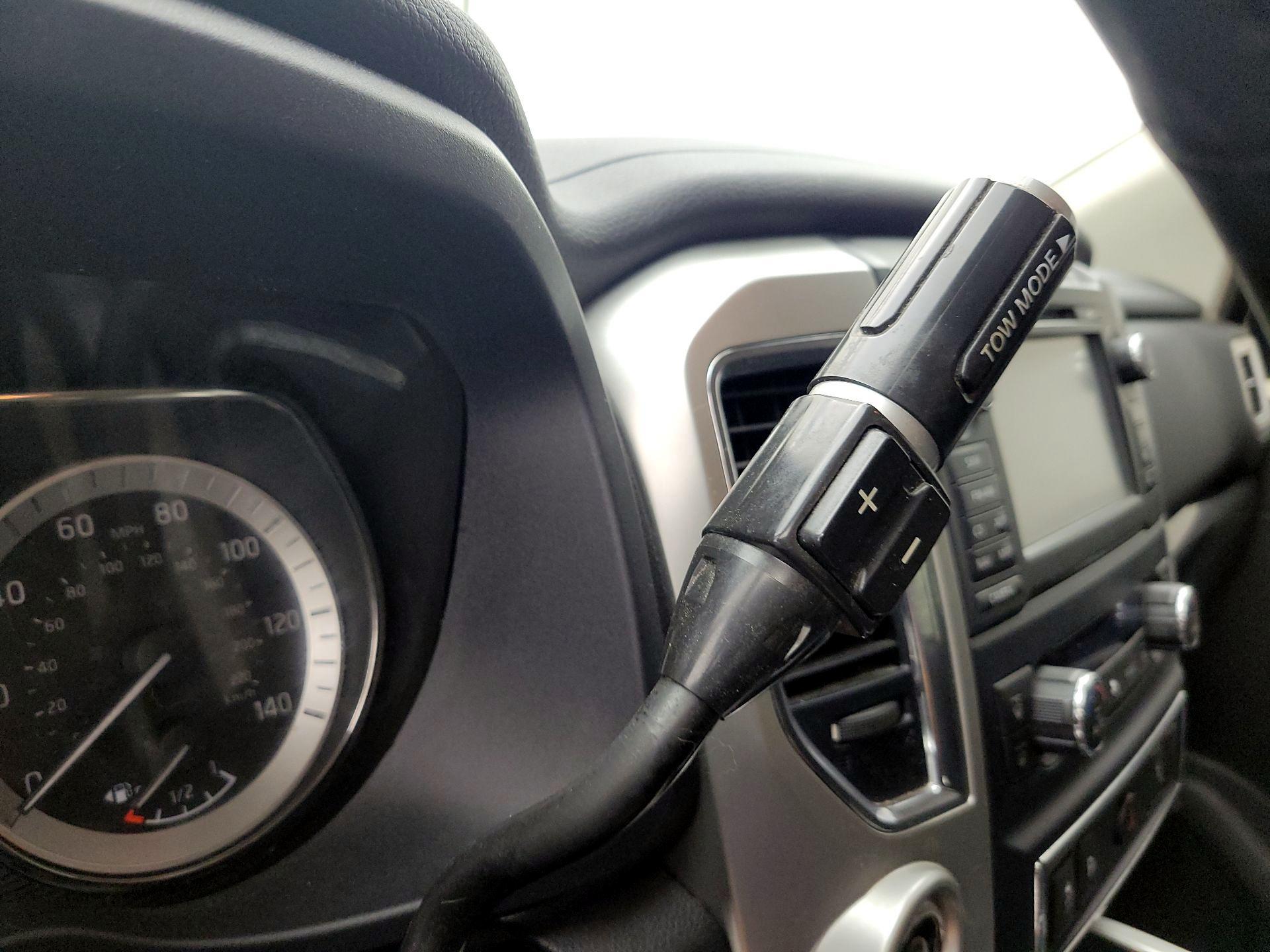 Thumbnail: 2017 Nissan Titan - 17