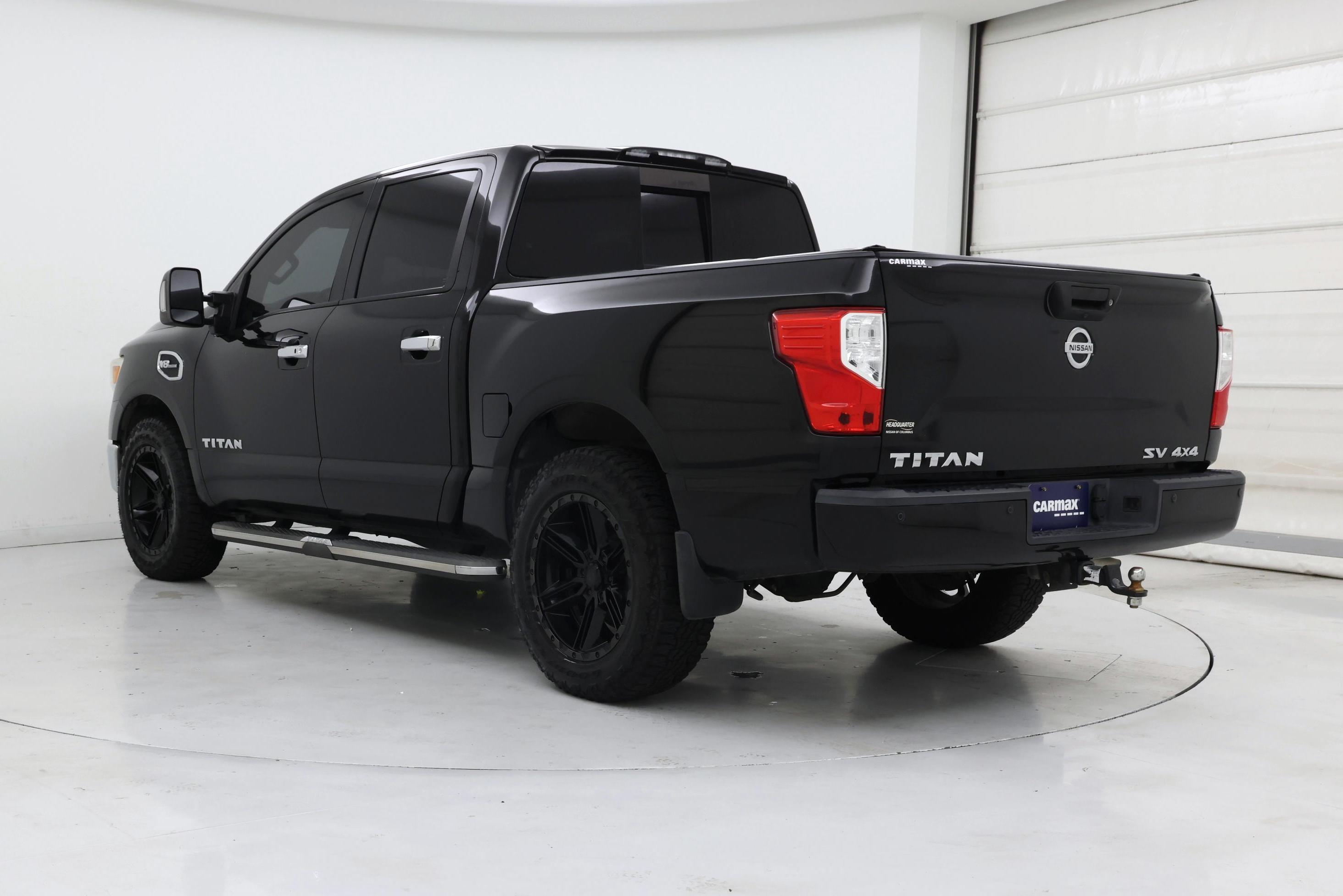 Thumbnail: 2017 Nissan Titan - 2