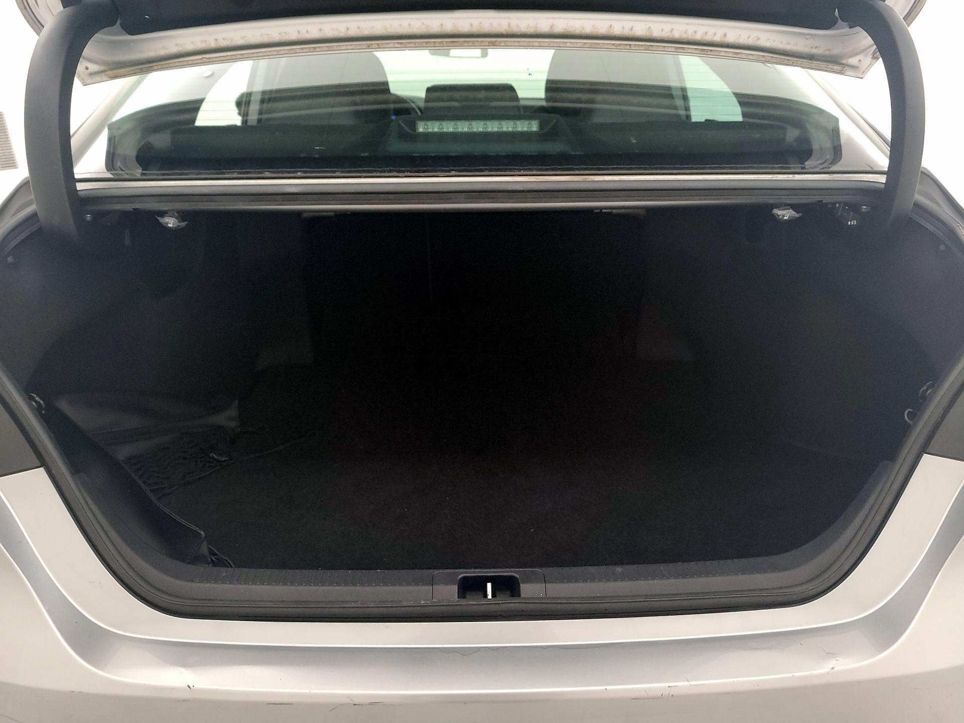 Thumbnail: 2019 Toyota Camry - 20