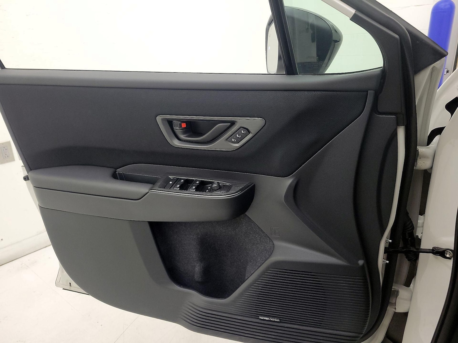 2026 Subaru Outback Limited - Photo 13