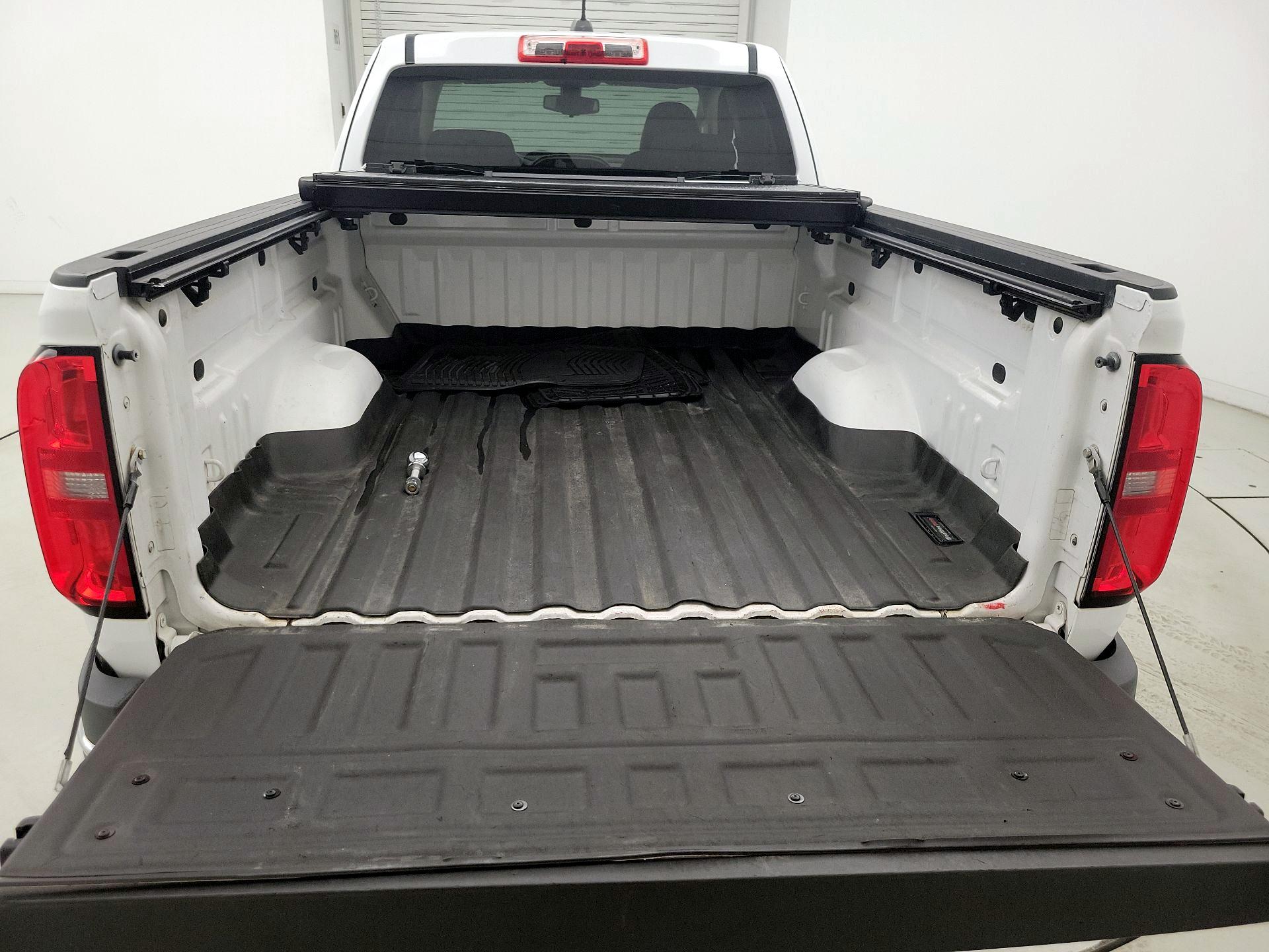 Thumbnail: 2015 Chevrolet Colorado - 20