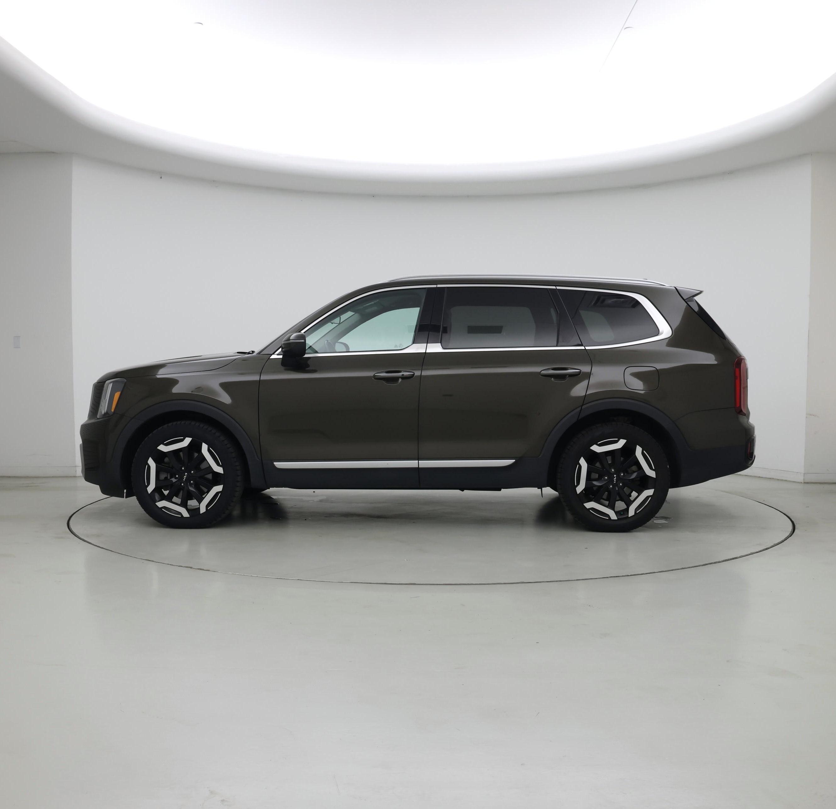 Thumbnail: 2023 Kia Telluride - 3
