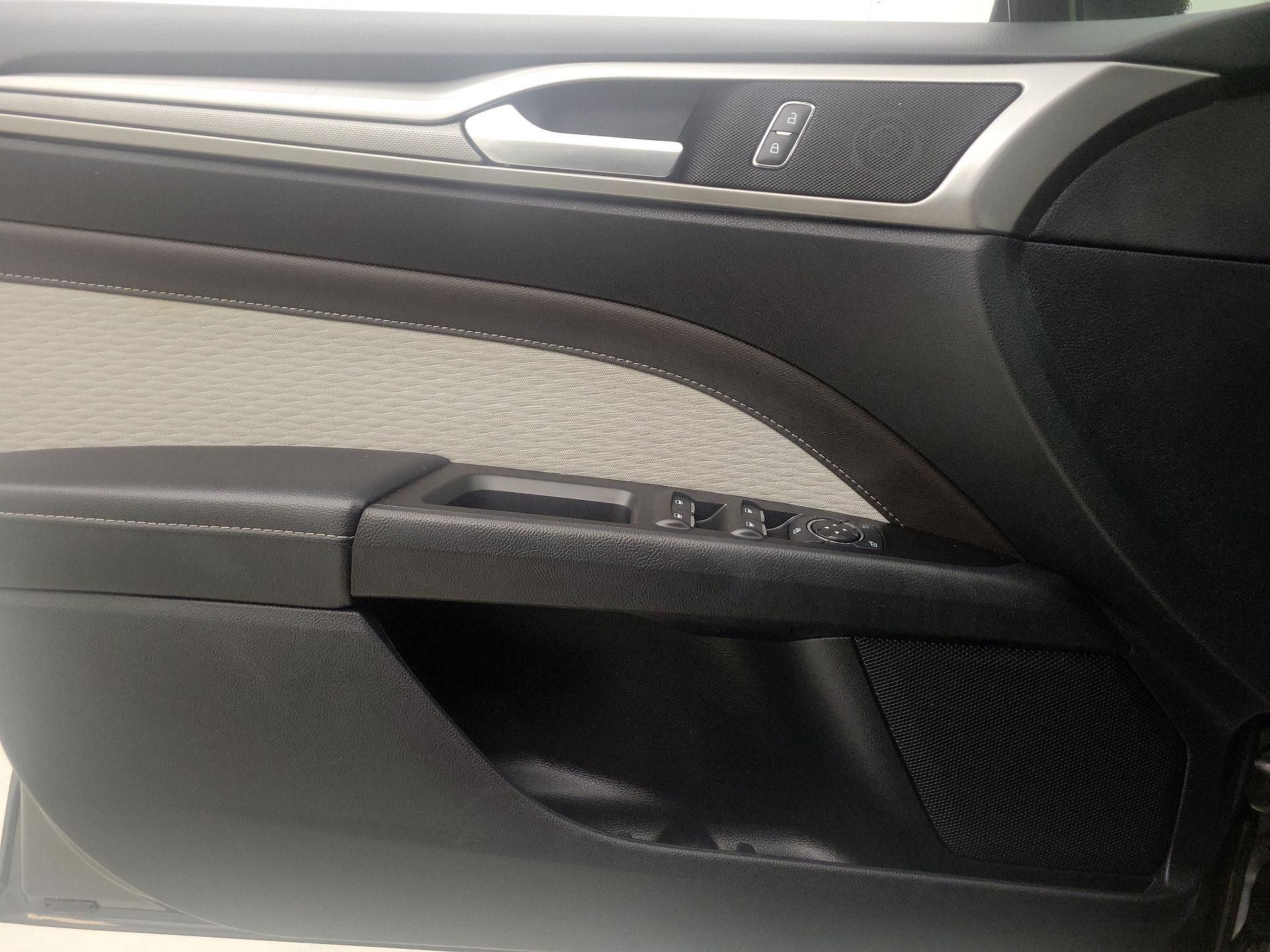 Thumbnail: 2019 Ford Fusion - 12