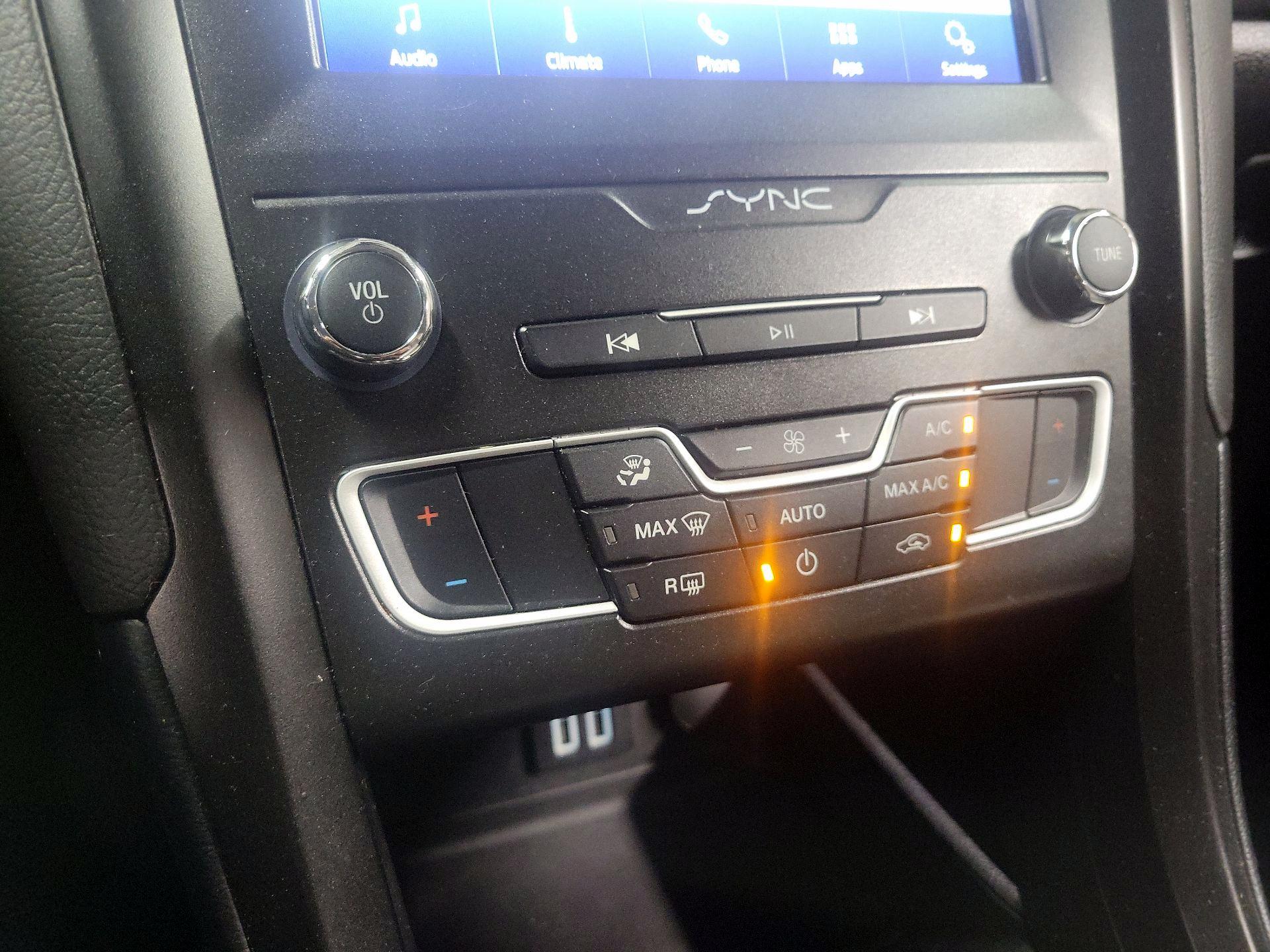 Thumbnail: 2019 Ford Fusion - 16