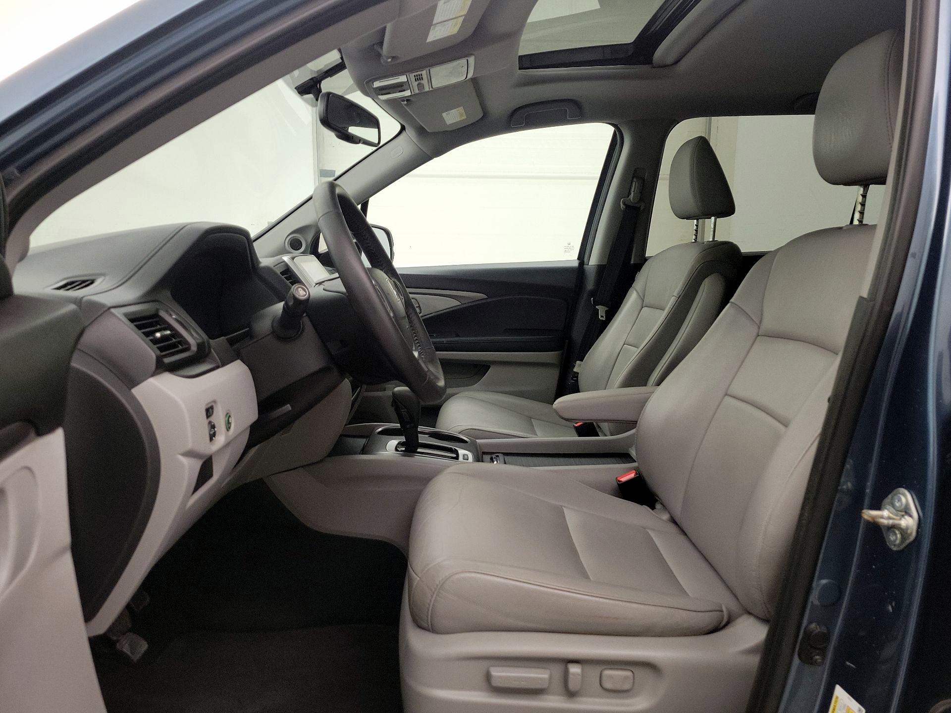 Thumbnail: 2018 Honda Pilot - 11
