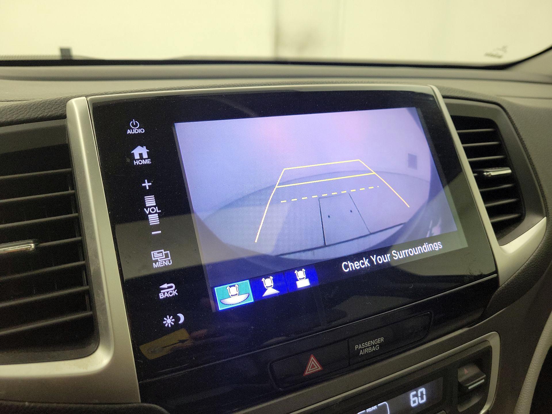 Thumbnail: 2018 Honda Pilot - 14