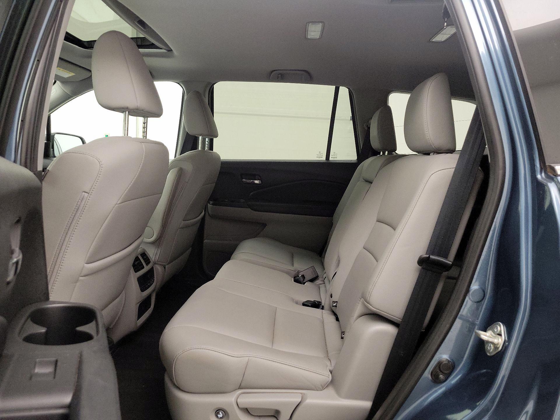 Thumbnail: 2018 Honda Pilot - 20